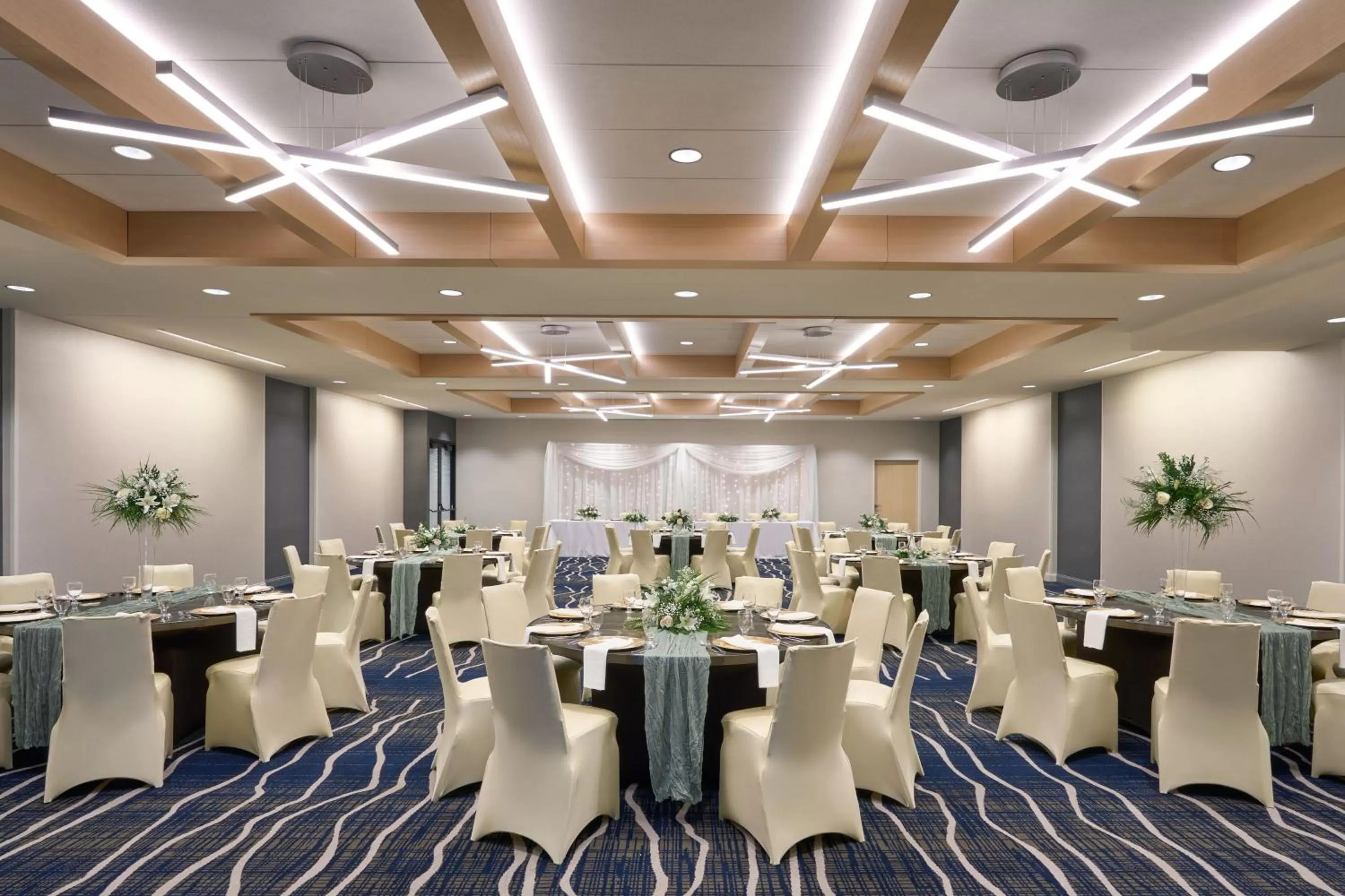 Banquet/Function facilities in Delta Hotels by Marriott Minneapolis Northeast