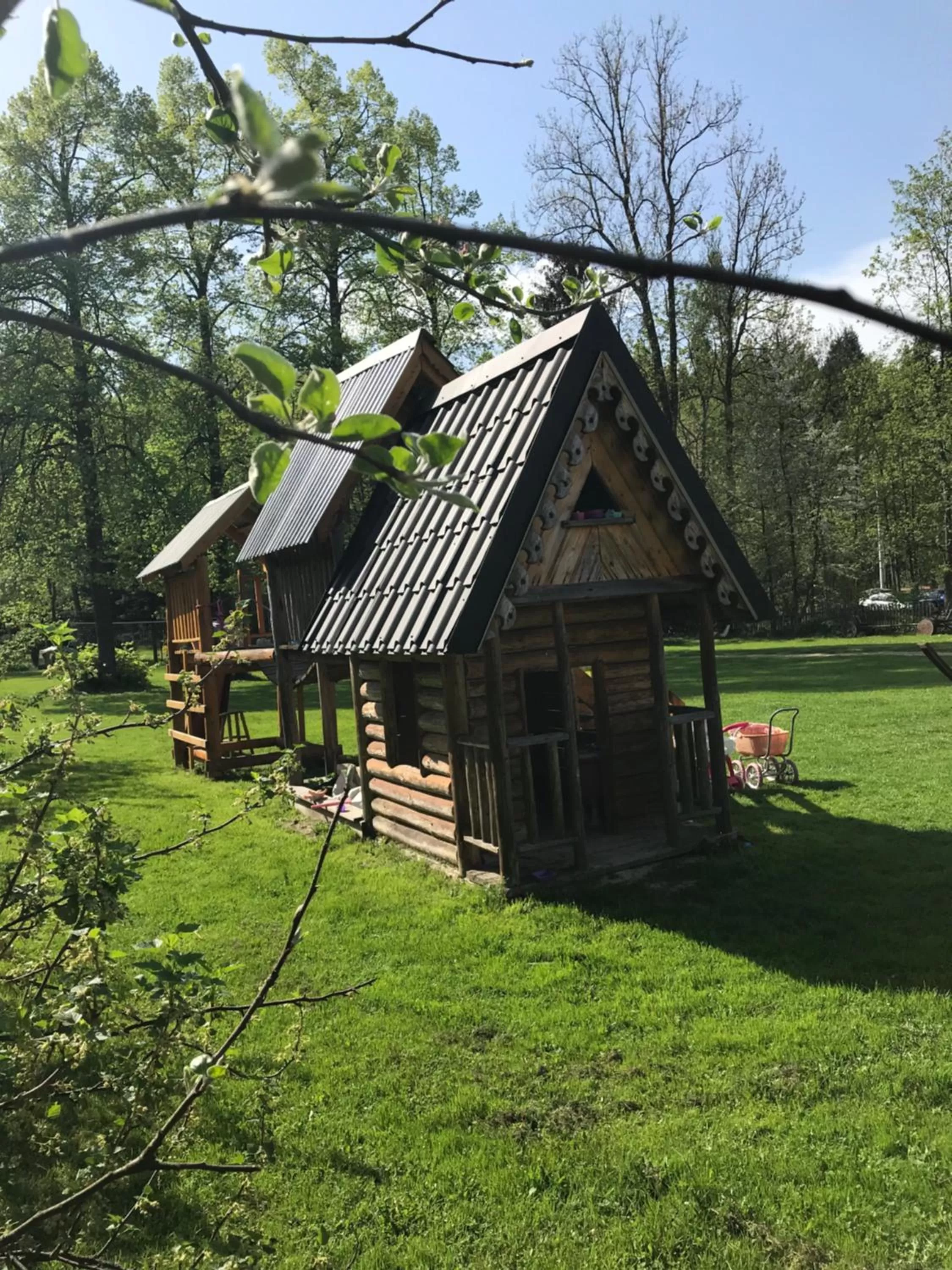 Spring, Property Building in Chata u Bronka