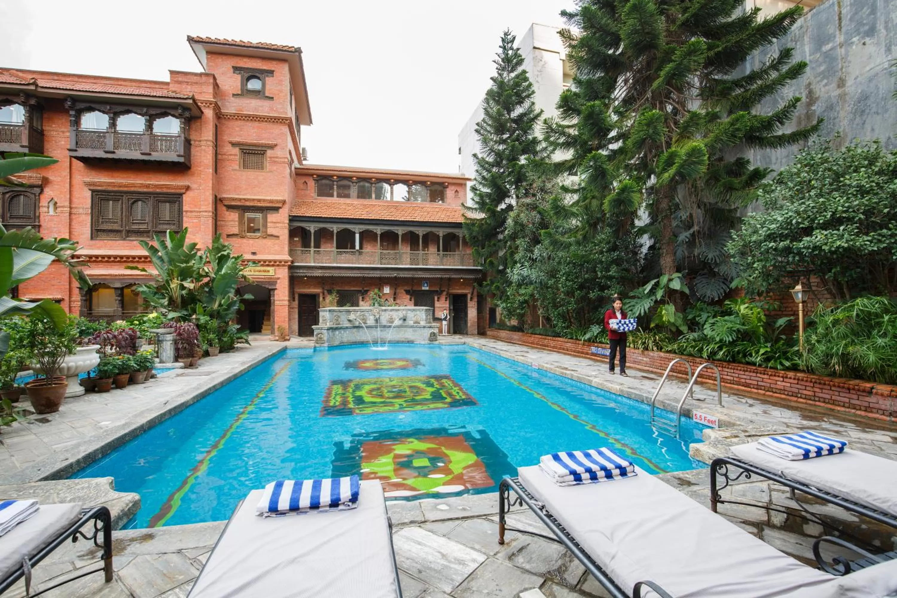Swimming pool in Hotel Manaslu