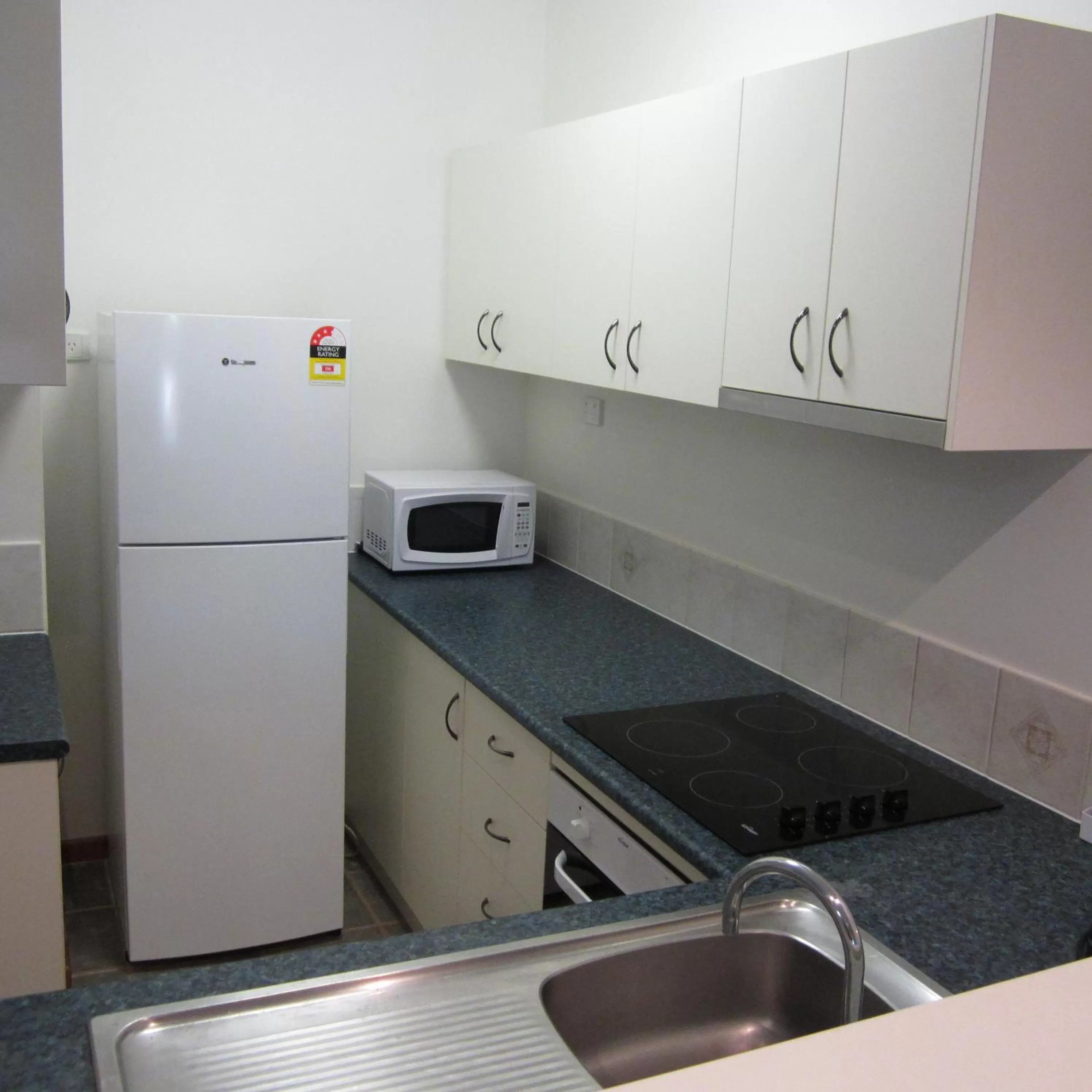 Kitchen or kitchenette in Broome Beach Resort - Cable Beach, Broome
