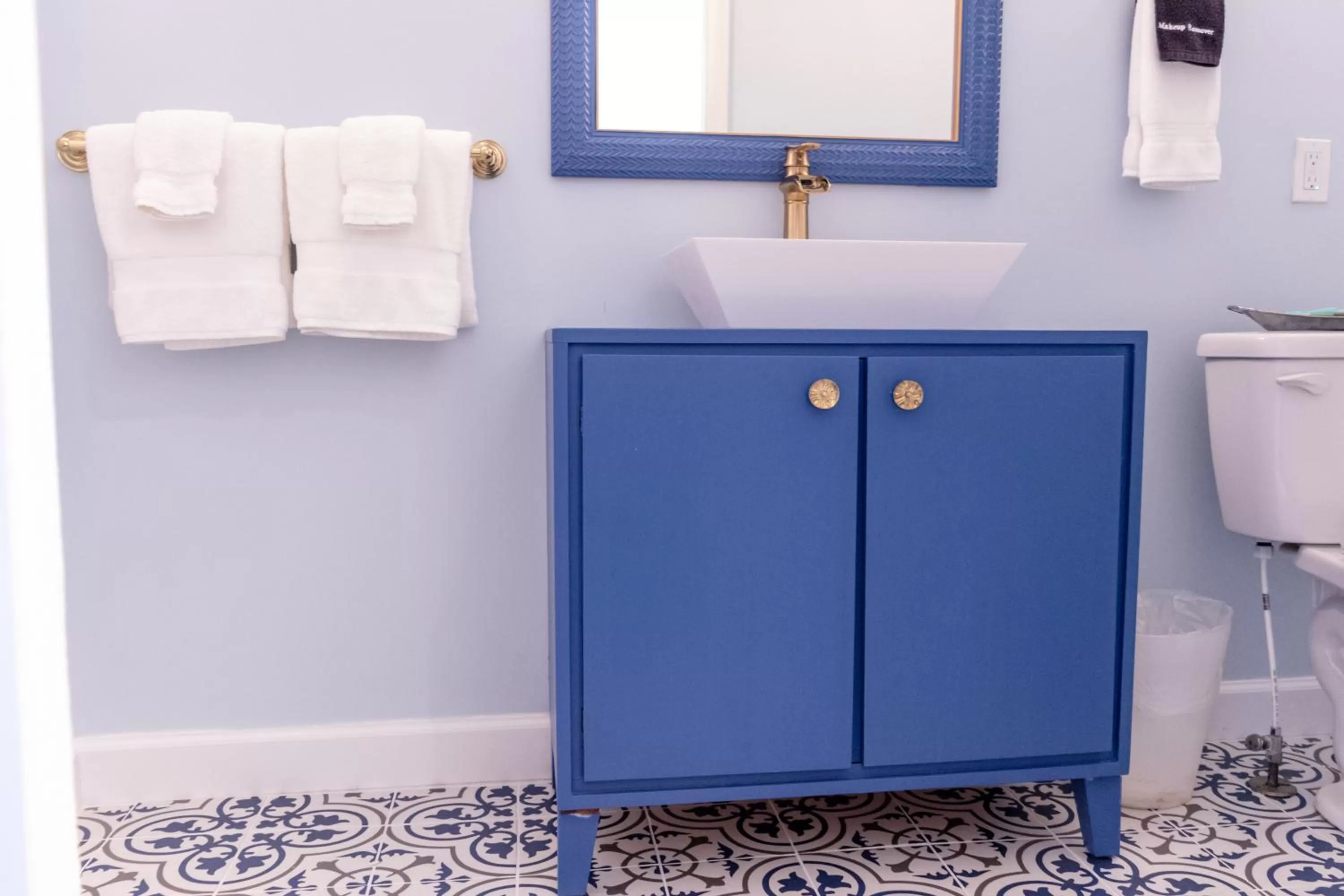 Bathroom in Hotel Frankfort & Restaurant