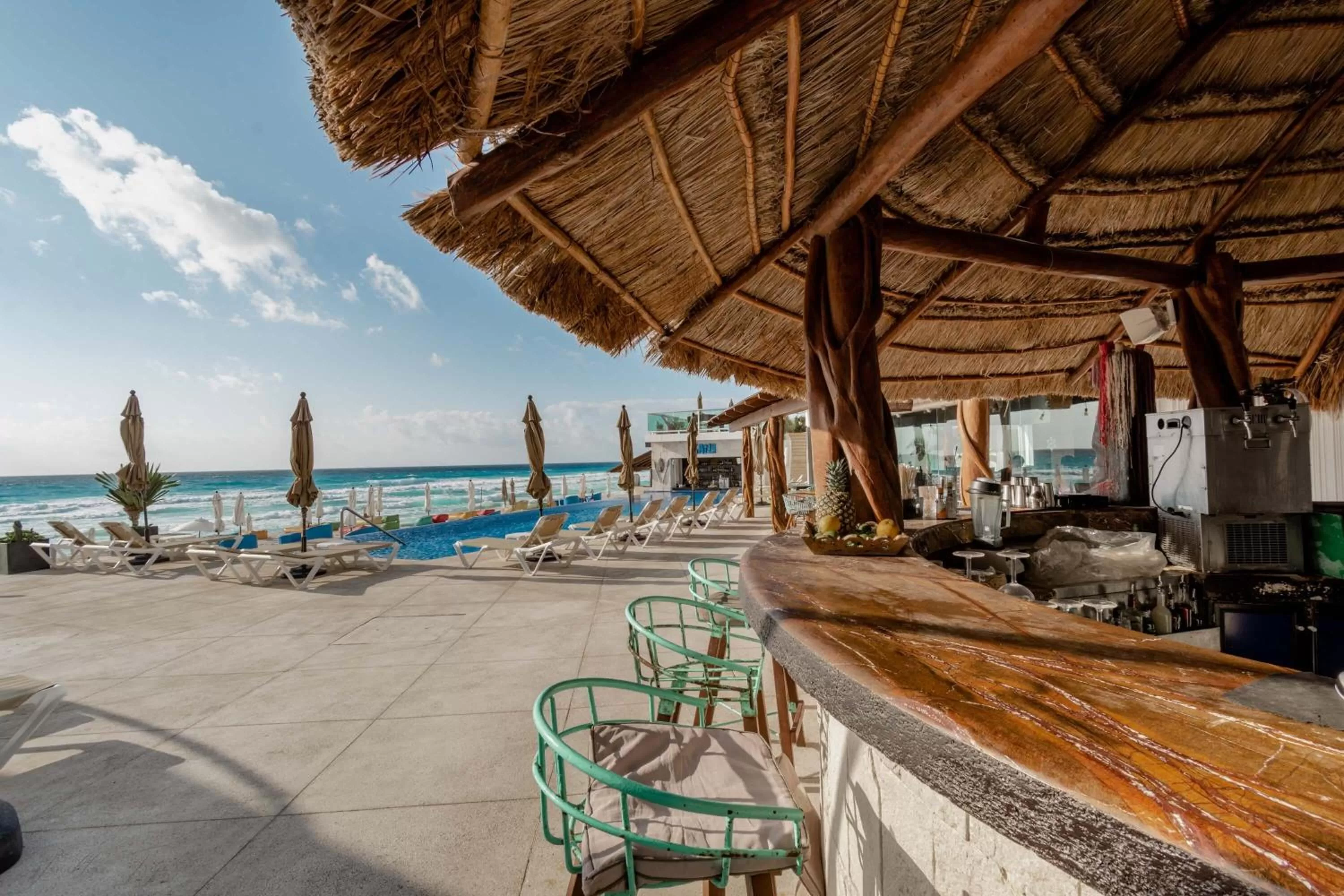 Lounge or bar in Ocean Dream Cancun by GuruHotel
