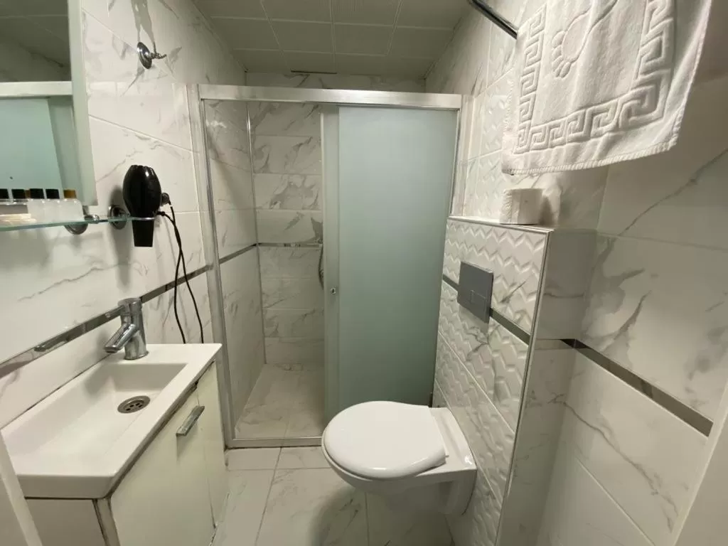 Bathroom in Sakran Hotel