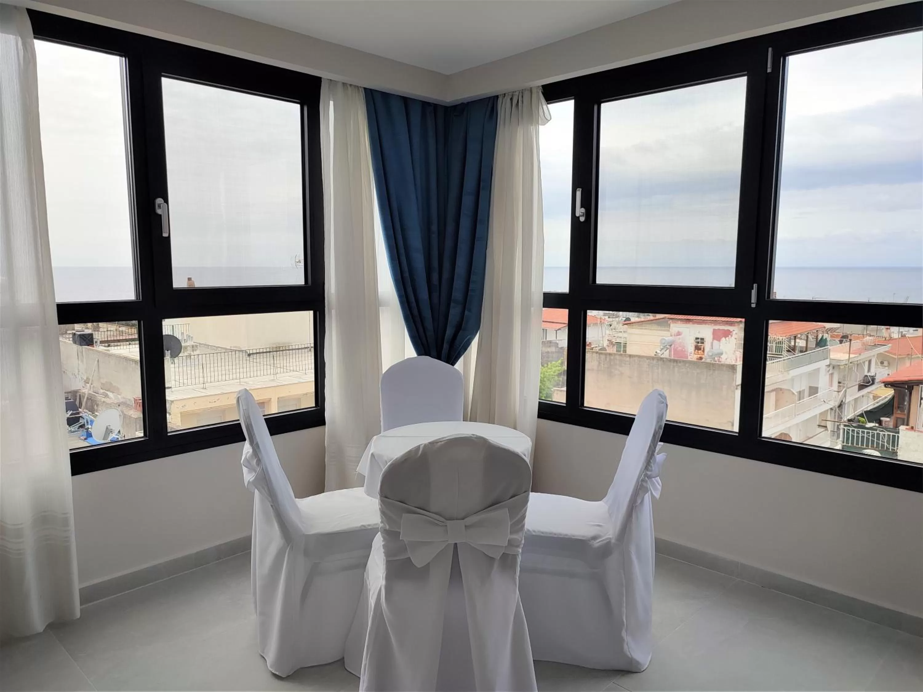 Photo of the whole room in Light Blue Hotel