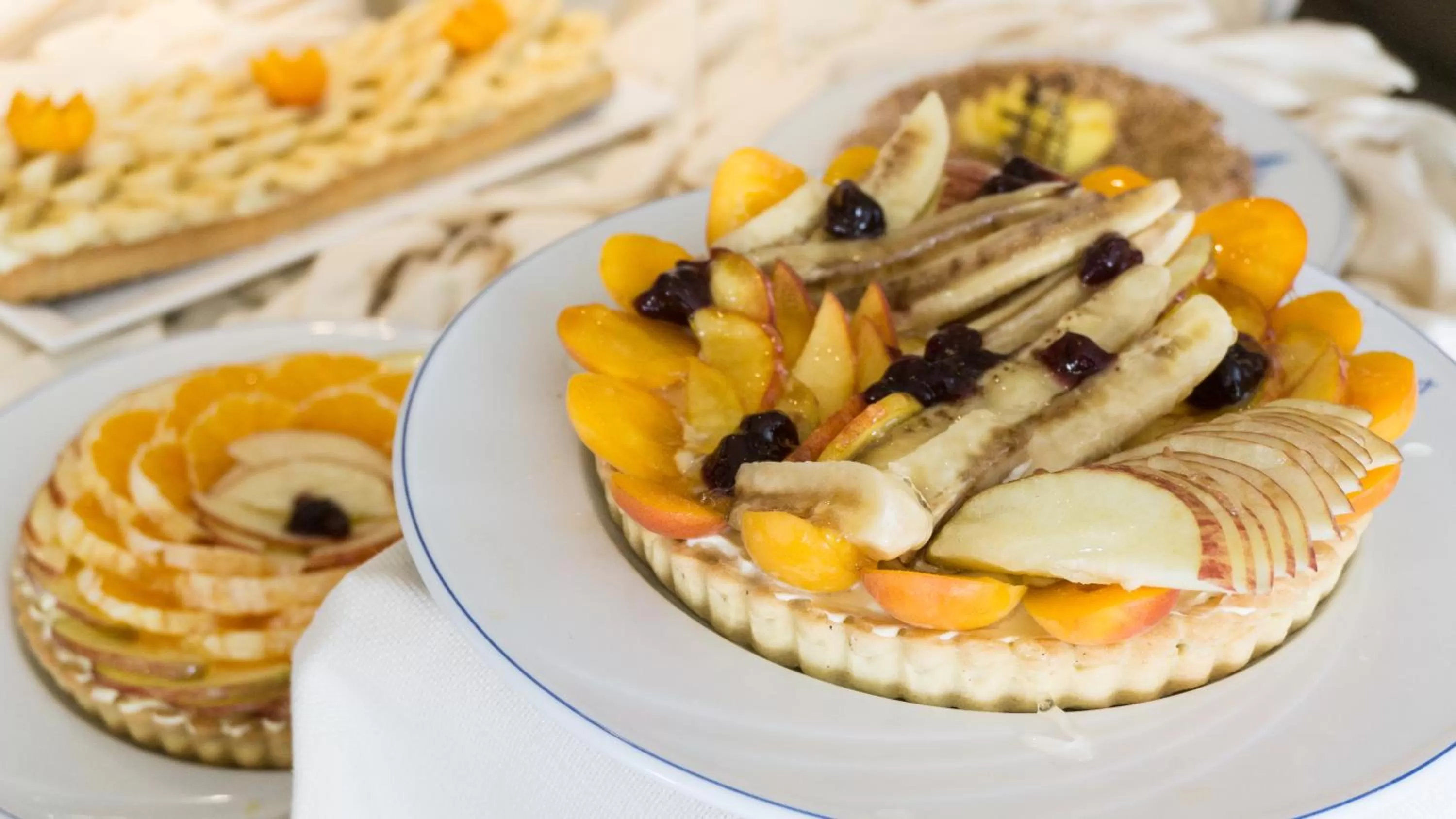 Food and drinks in The Penthouse Suites Hotel