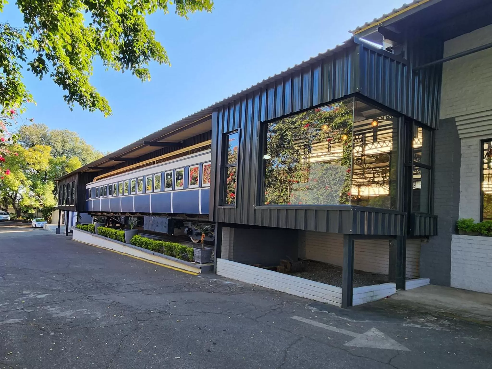 Dinner in Safari Hotel & Convention Centre