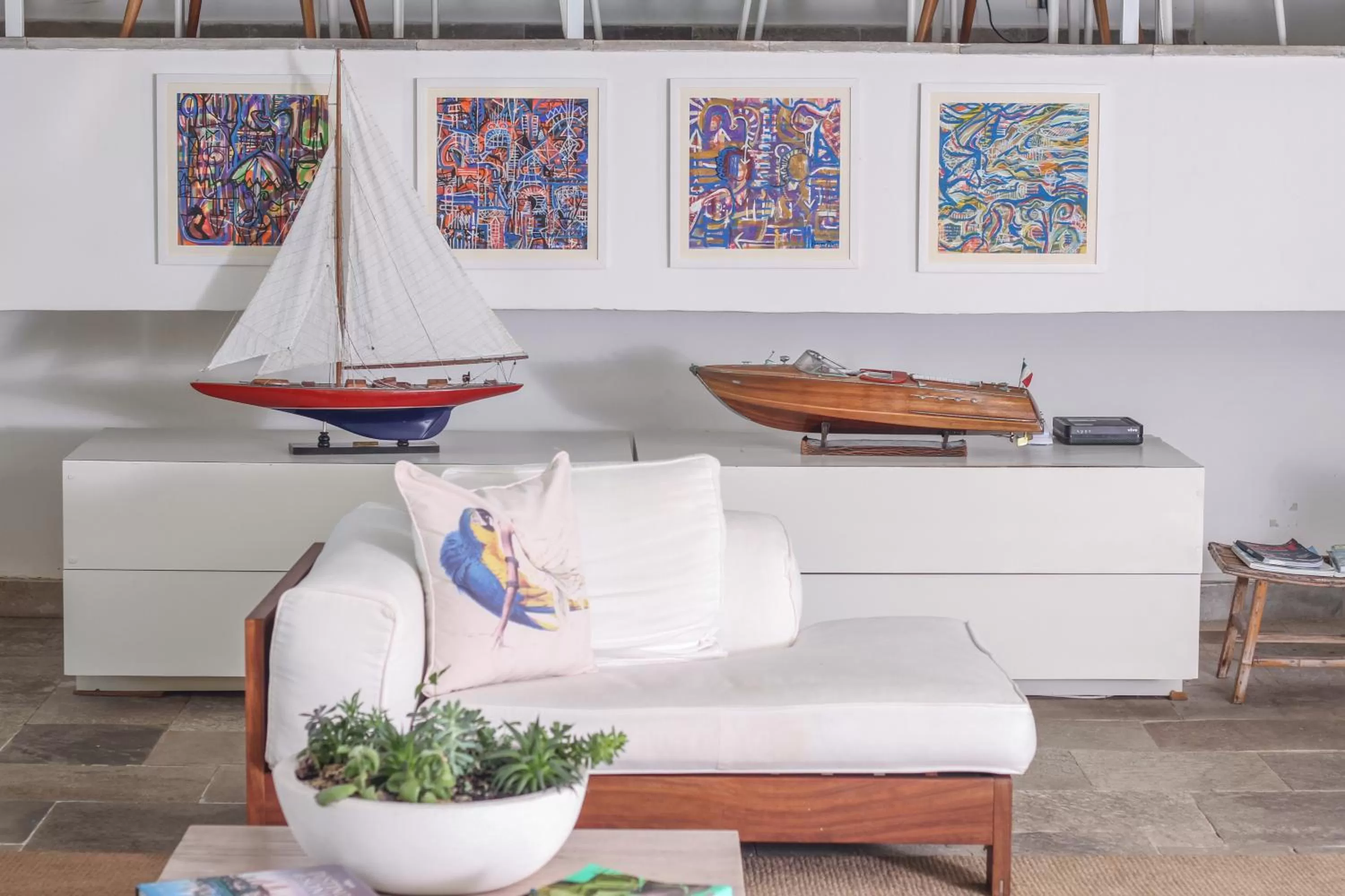 Communal lounge/ TV room in Guest House Guarujá