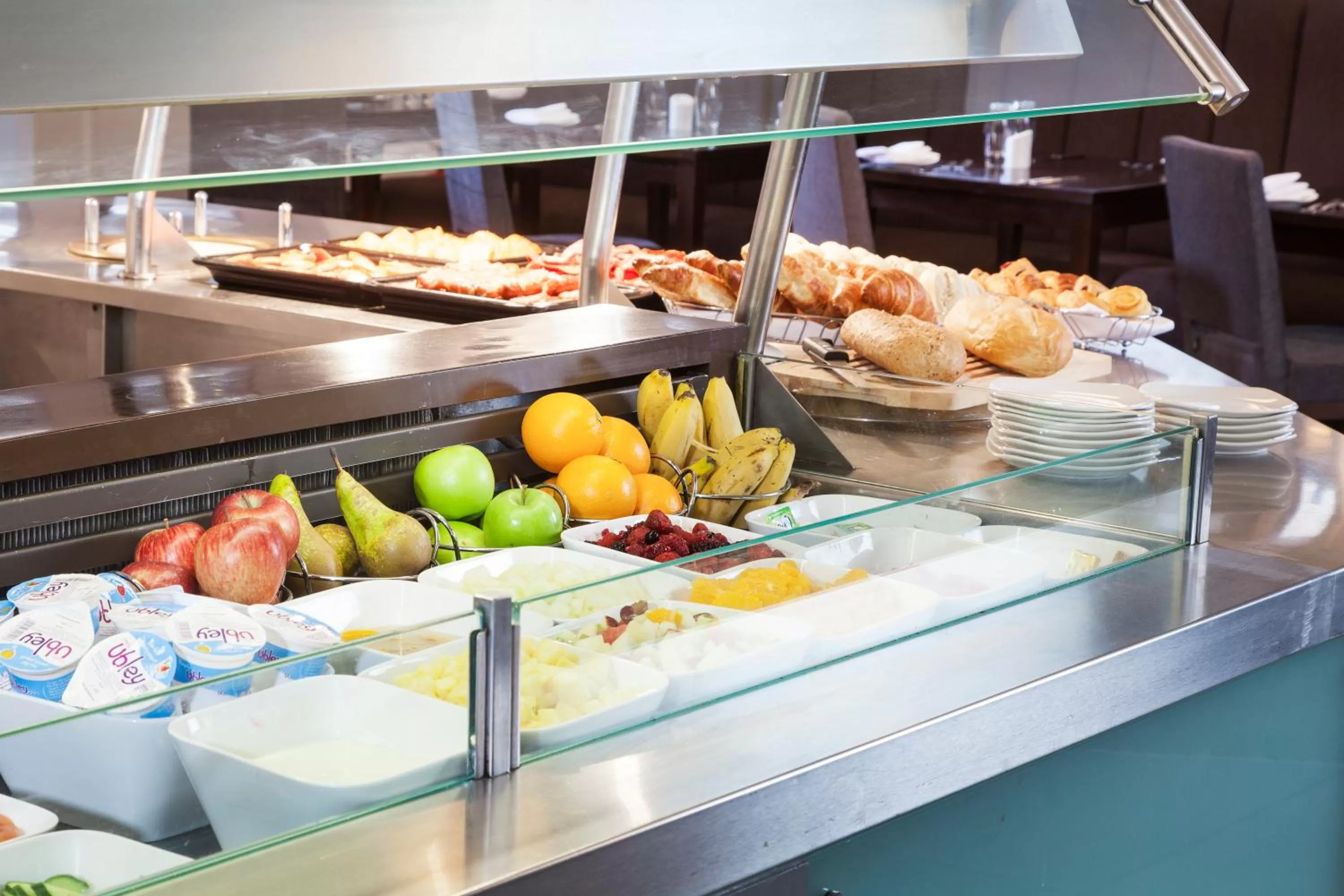 Restaurant/places to eat in Mercure Telford Centre Hotel