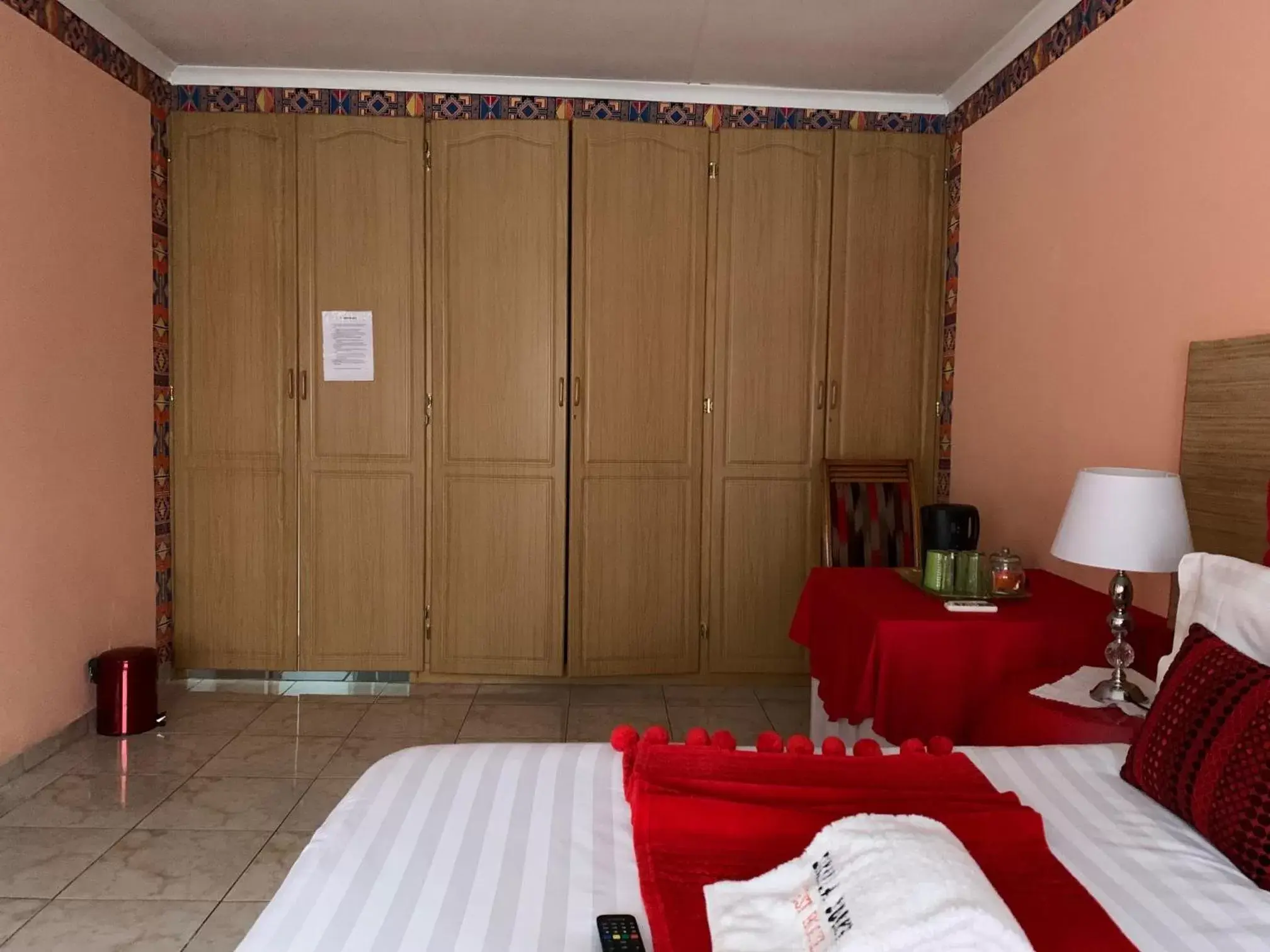 Executive Suite in Sikhula Sonke Guest House Executive Suite in Sikhula Sonke Guest House