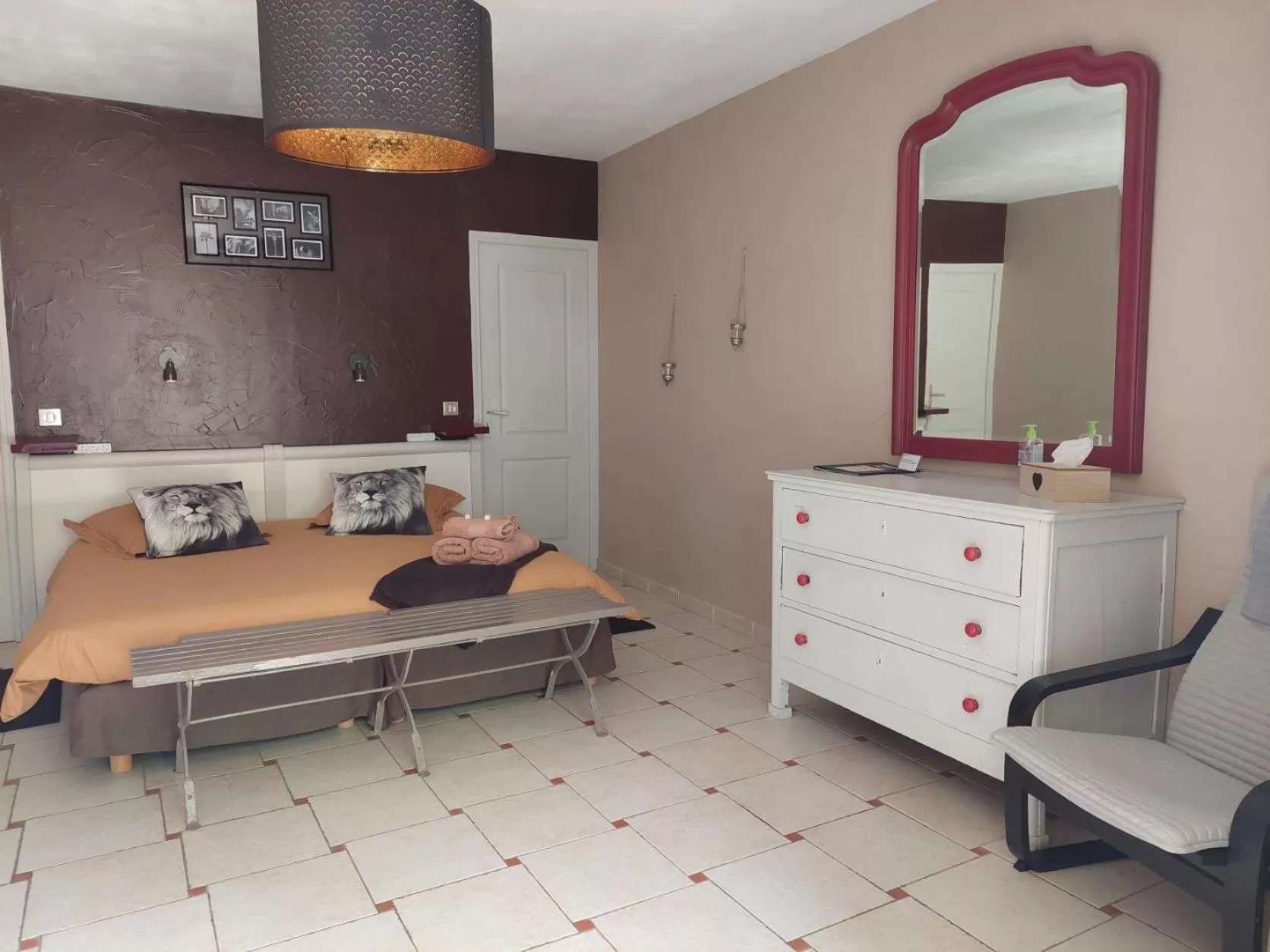 King Room with Garden View in Mas des Cigognes