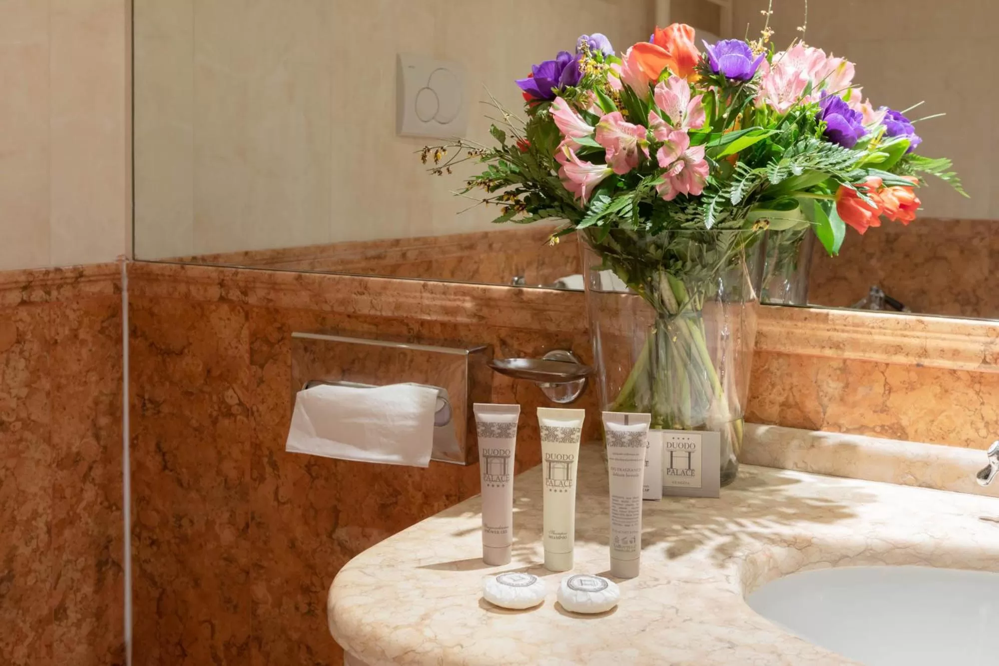 Bathroom in Duodo Palace Hotel