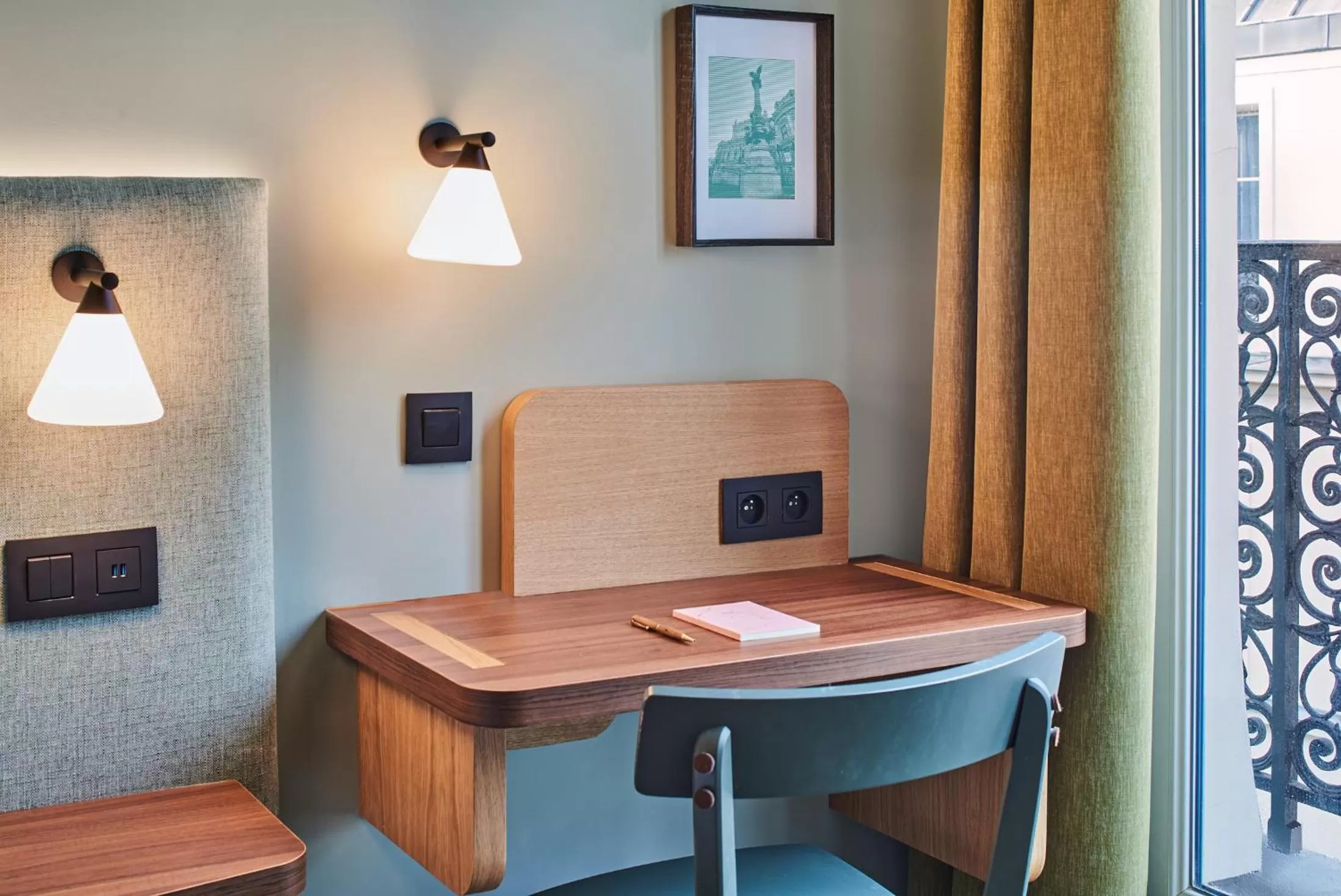 Seating area in Hotel 10 Opéra by HappyCulture