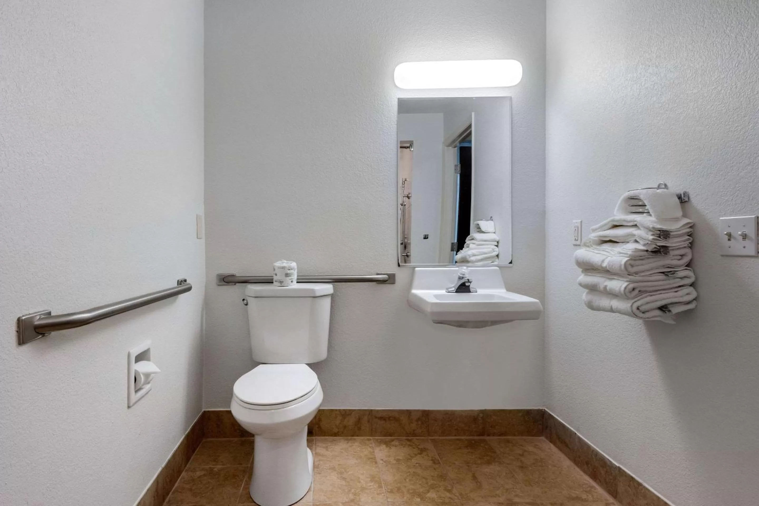 Bathroom in Quality Inn Coraopolis