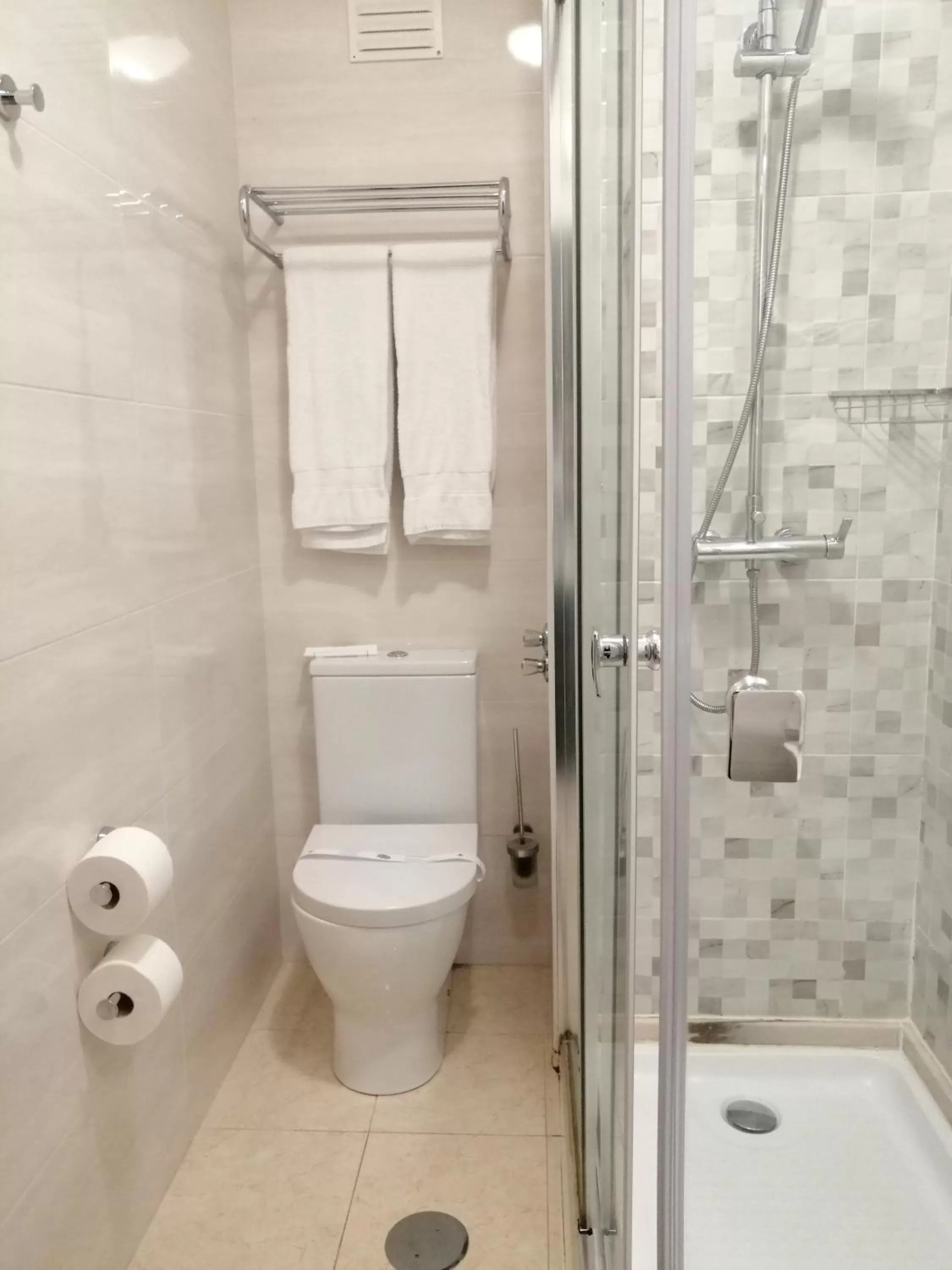 Bathroom in Vera Cruz Porto Downtown Hotel