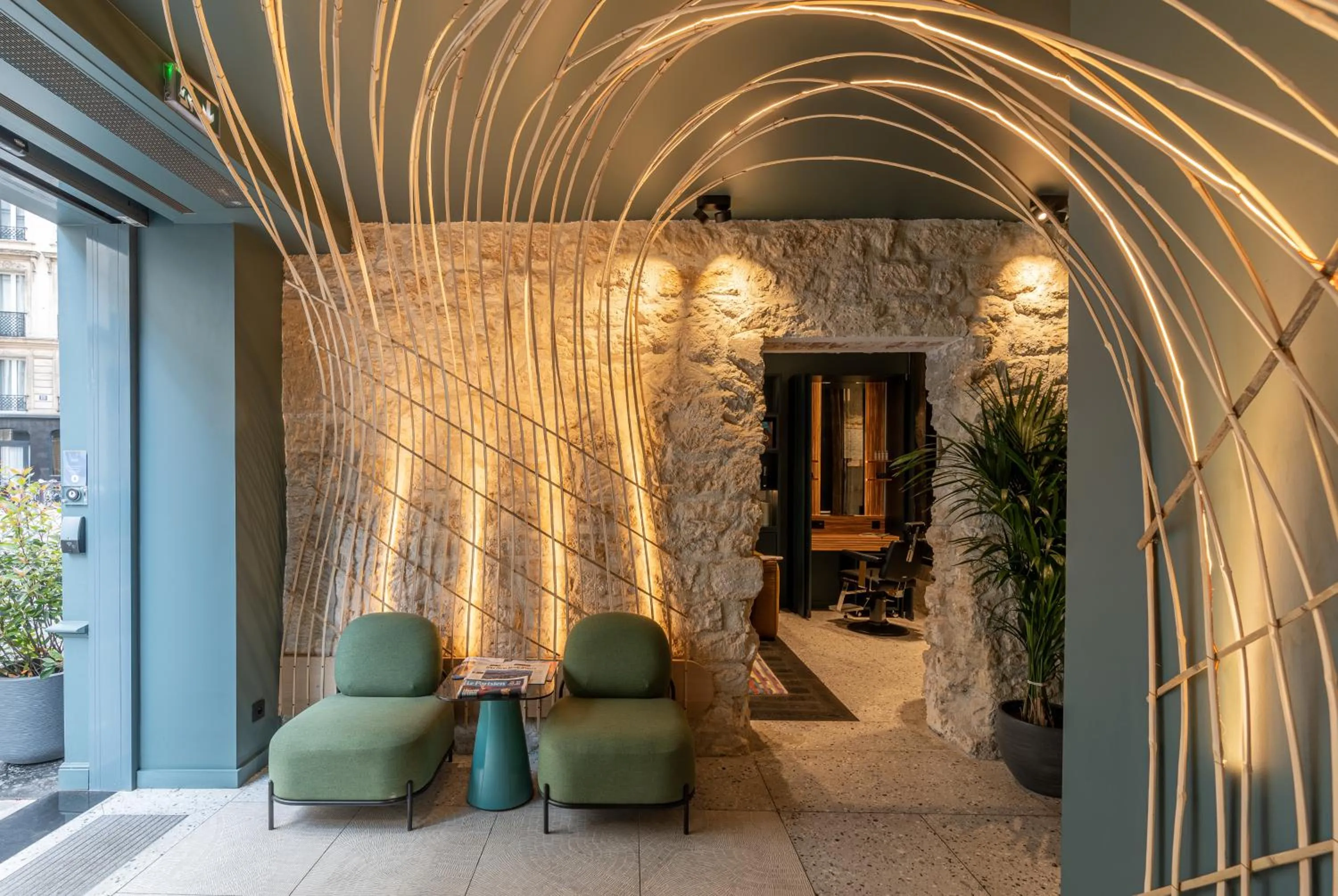 Lobby or reception in Hôtel Amoi Paris