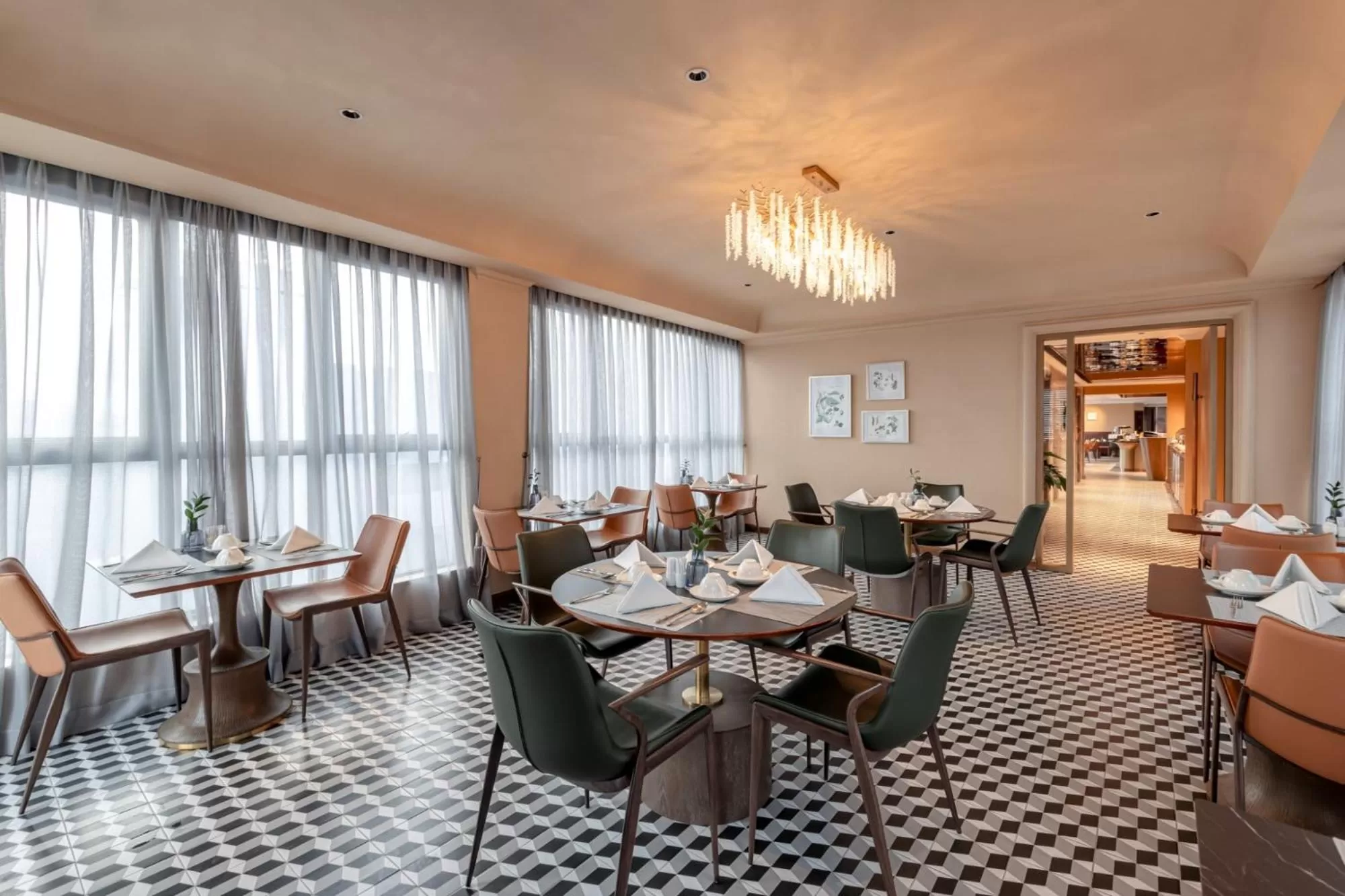 Restaurant/places to eat in La Siesta Classic Hang Thung