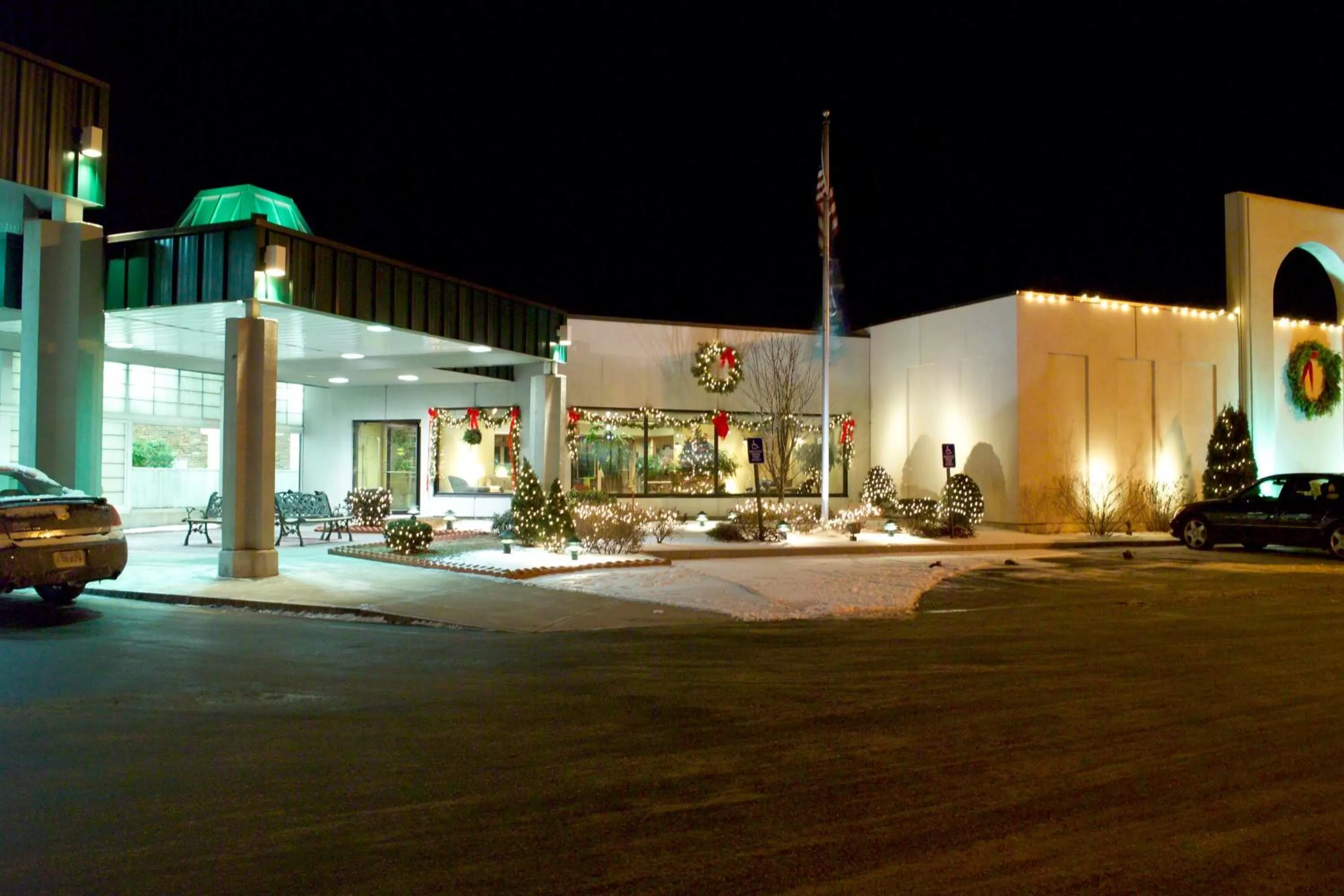 Property building in Fireside Inn & Suites Portland