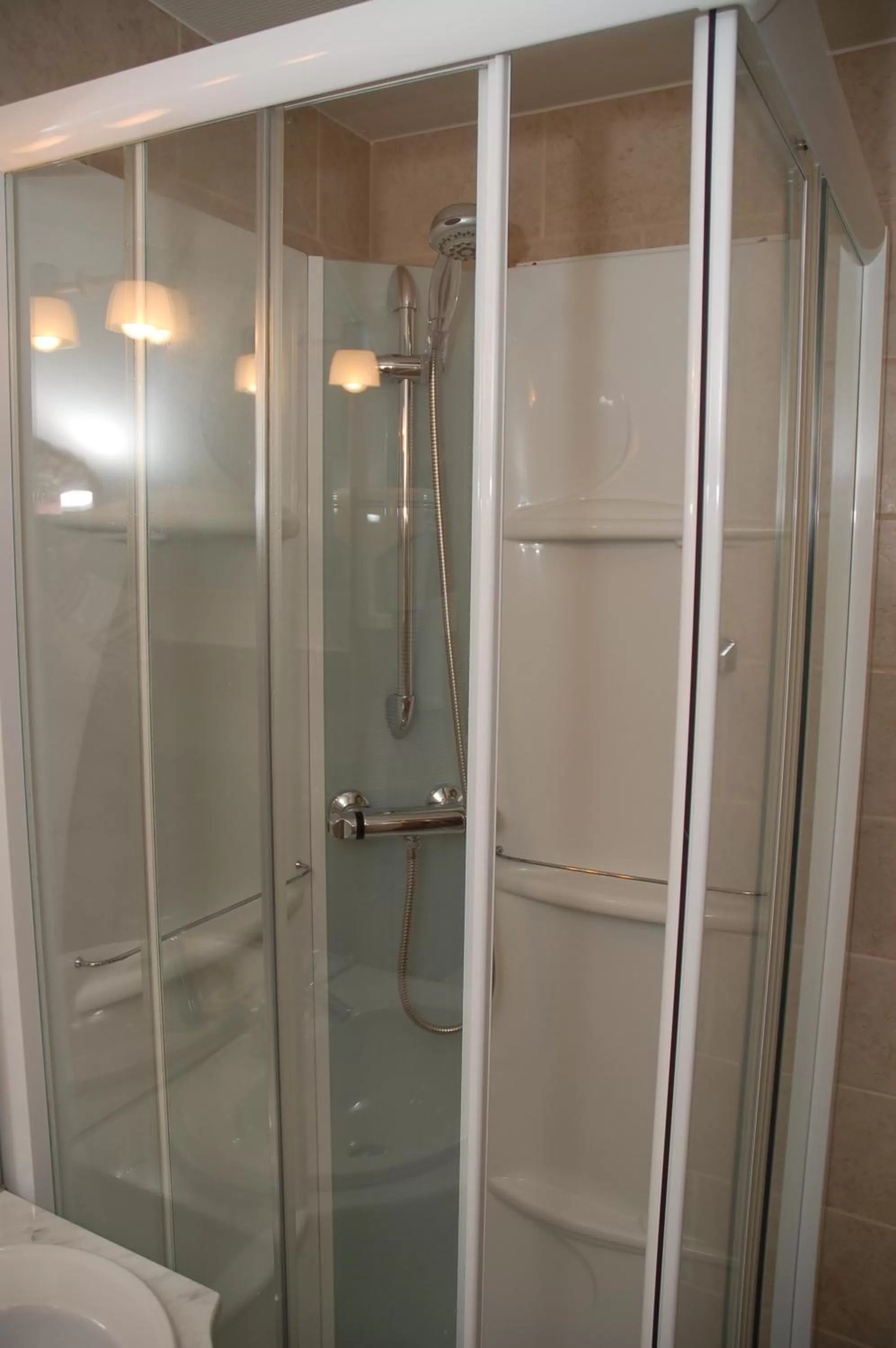 Shower in B&B Bloemenweelde