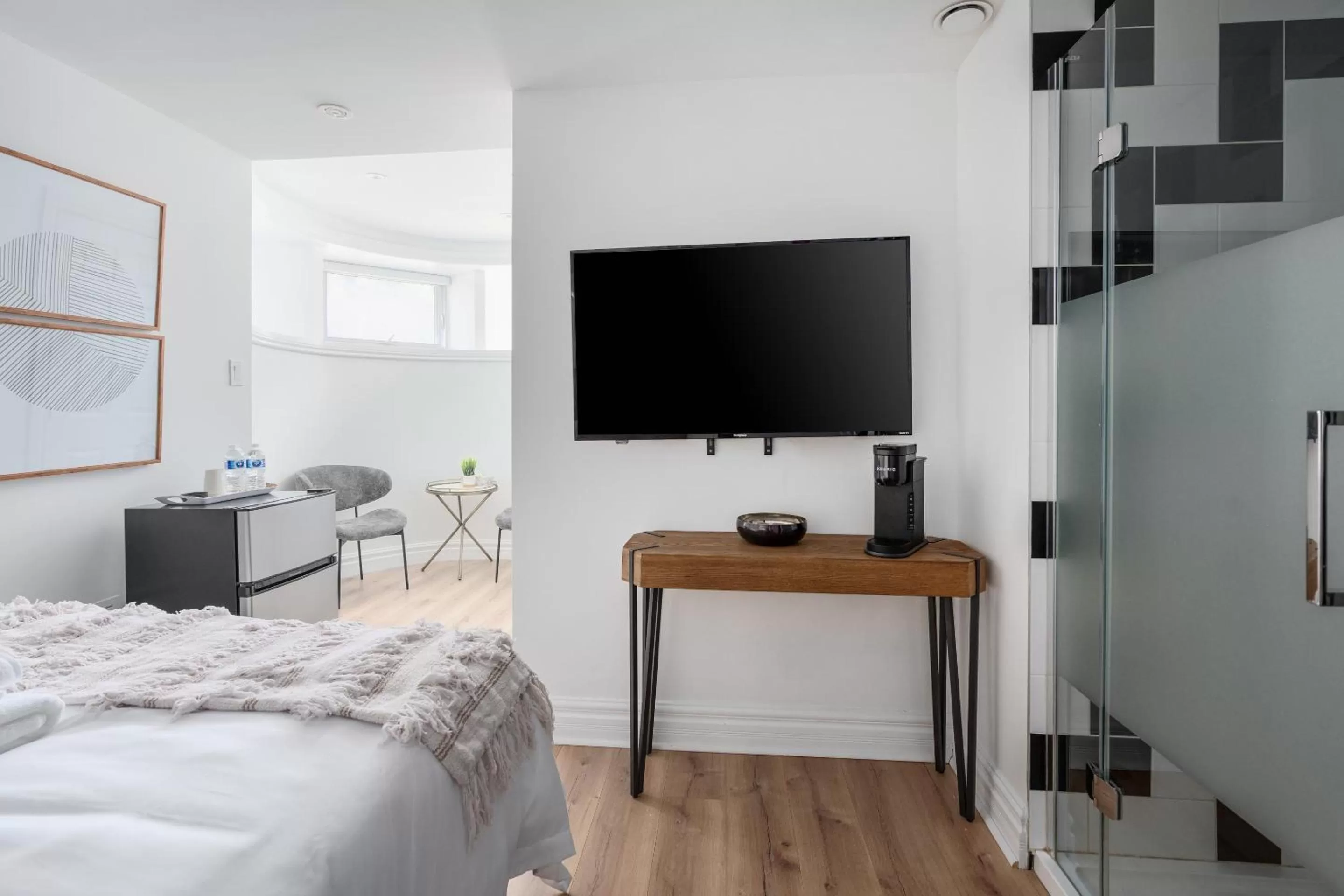 TV/Entertainment Center in Le Penfield Par Nomade MTL
