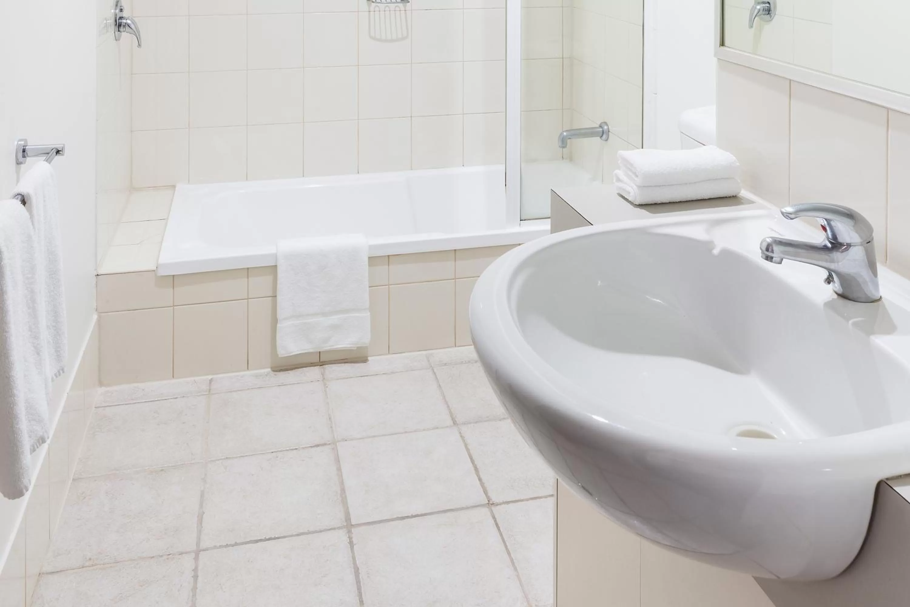 Bathroom in Quality Apartments Melbourne Central