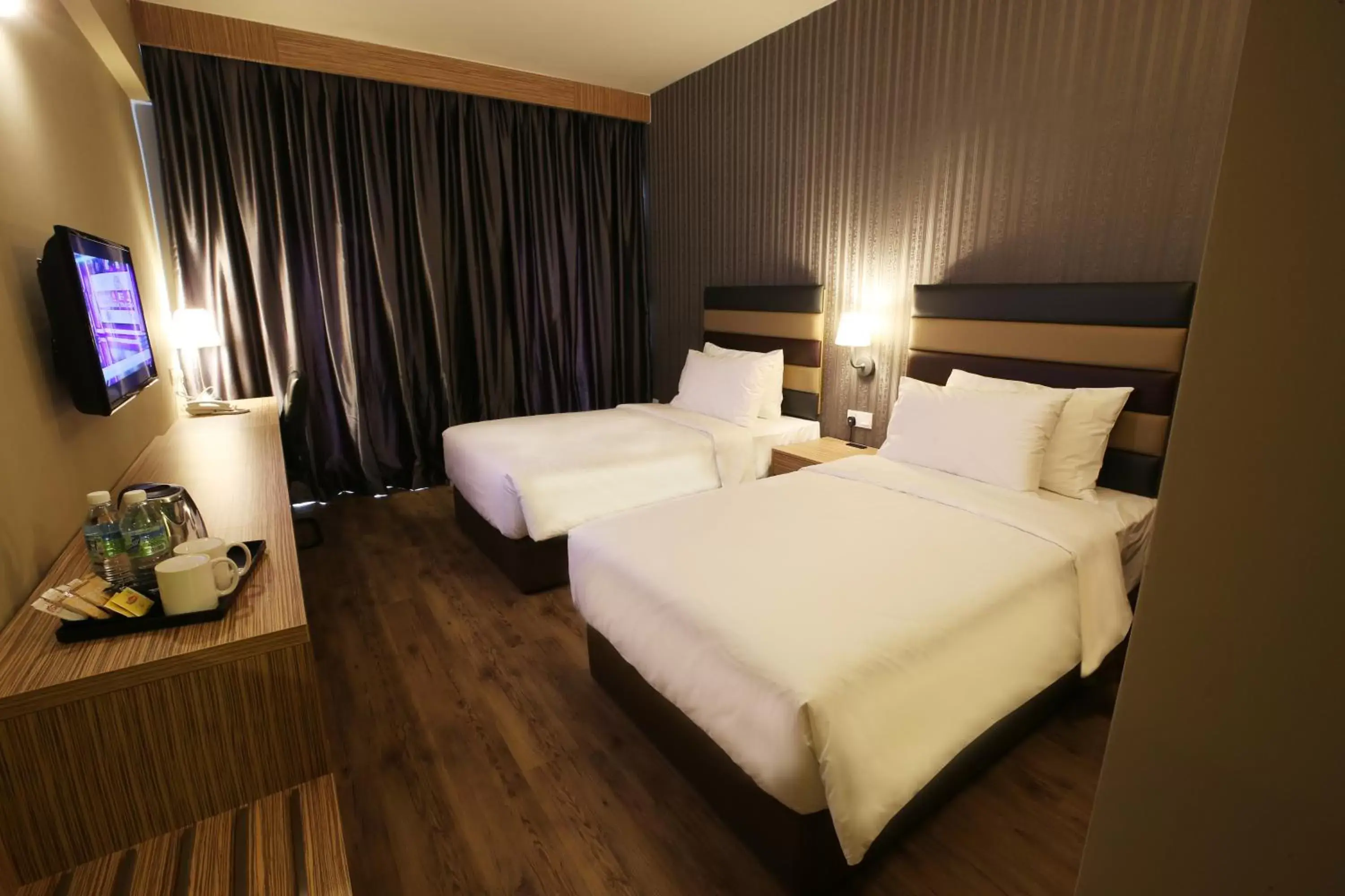 S9 Classic Twin in SEM9 Senai "Formerly Known As Perth Hotel" S9 Classic Twin in SEM9 Senai "Formerly Known As Perth Hotel"