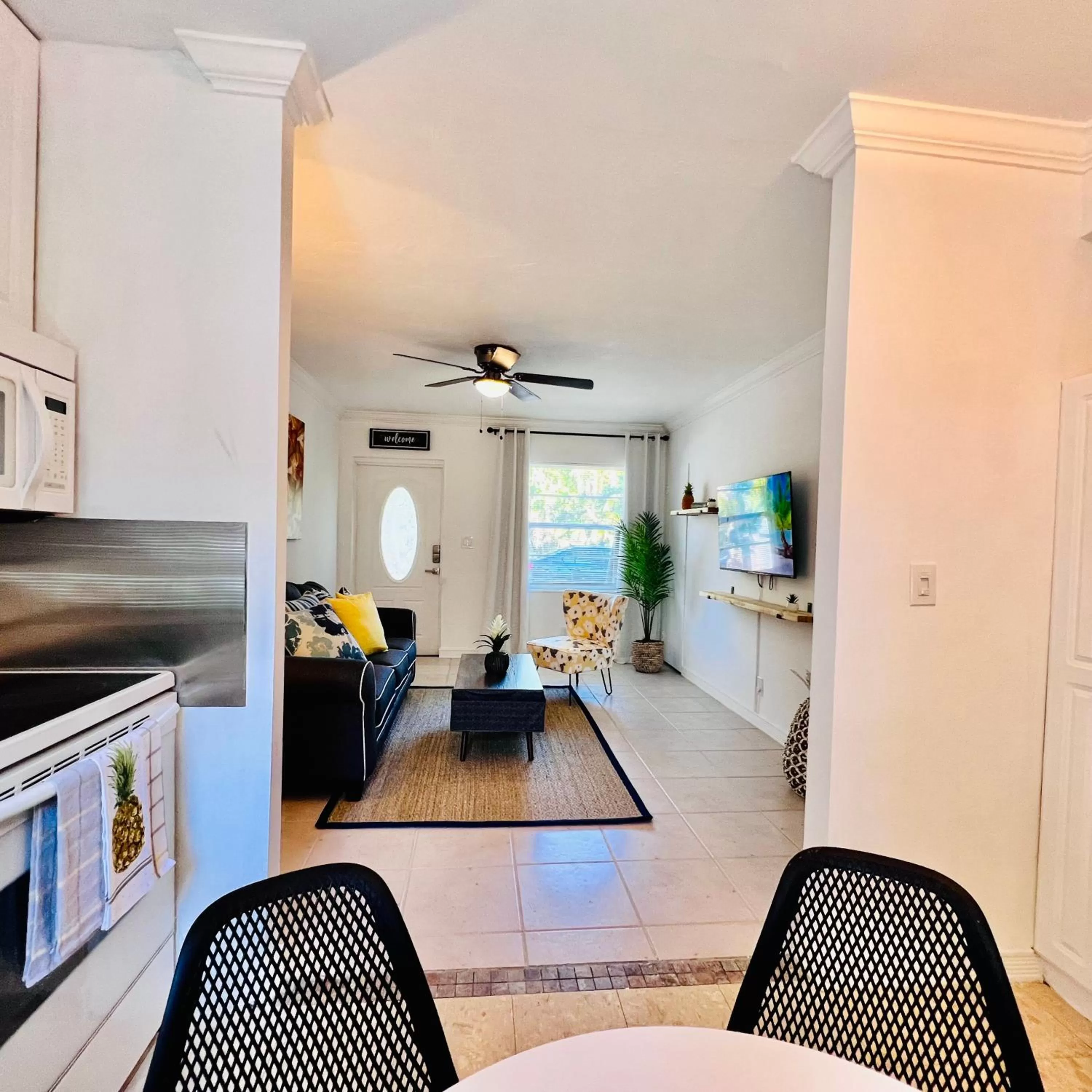 Living room in CocoBay 2BR Condos Near Beach, Galleria Mall, Wilton Manors, Cruise Port