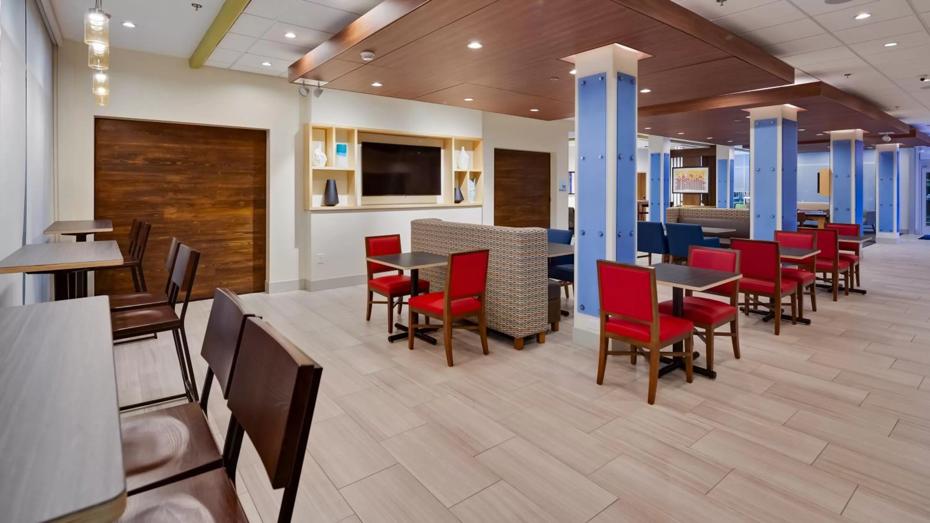 Breakfast, Restaurant/Places to Eat in Holiday Inn Express & Suites - Latta, an IHG Hotel