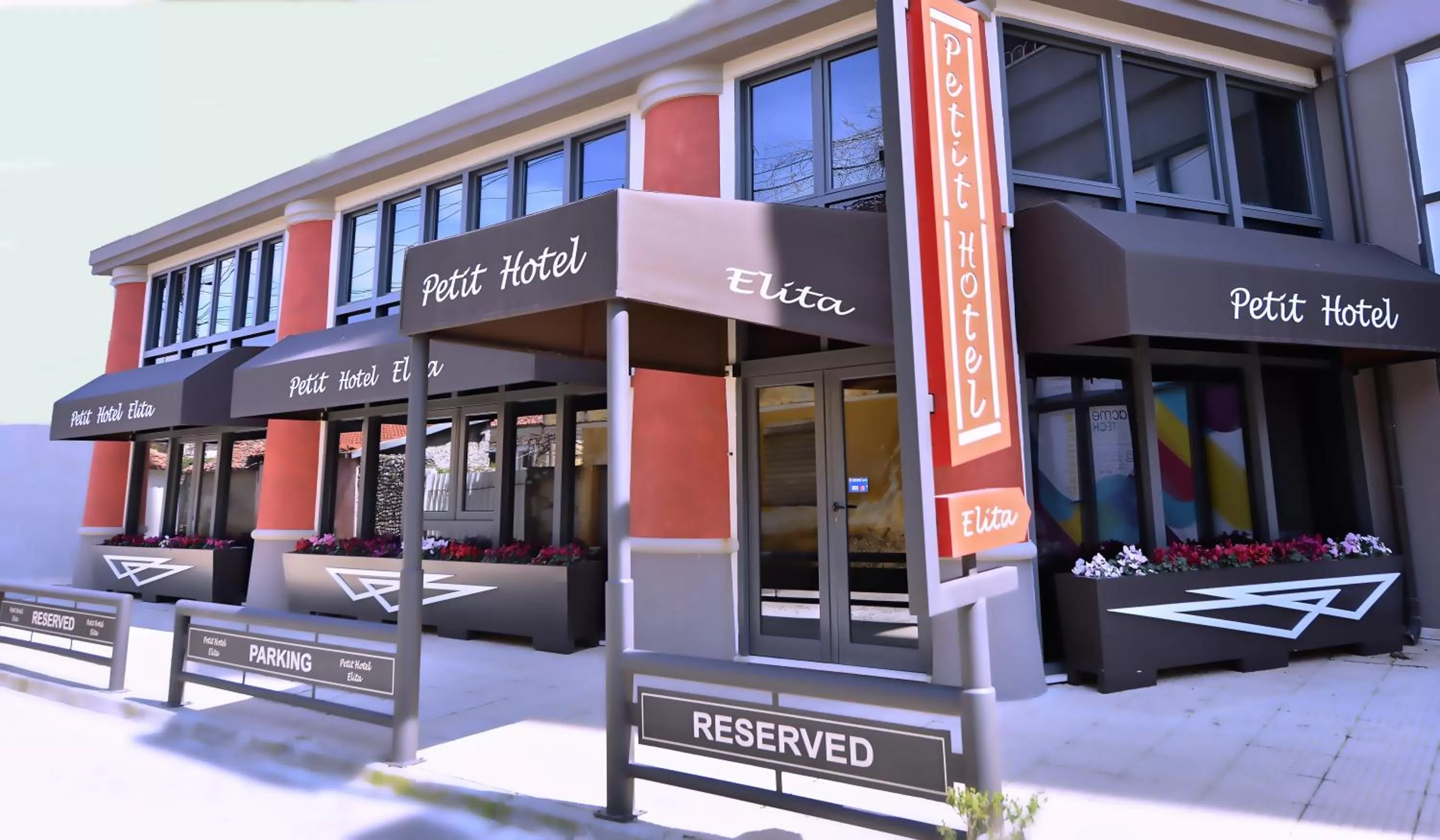 Property building in Petit Hotel Elita
