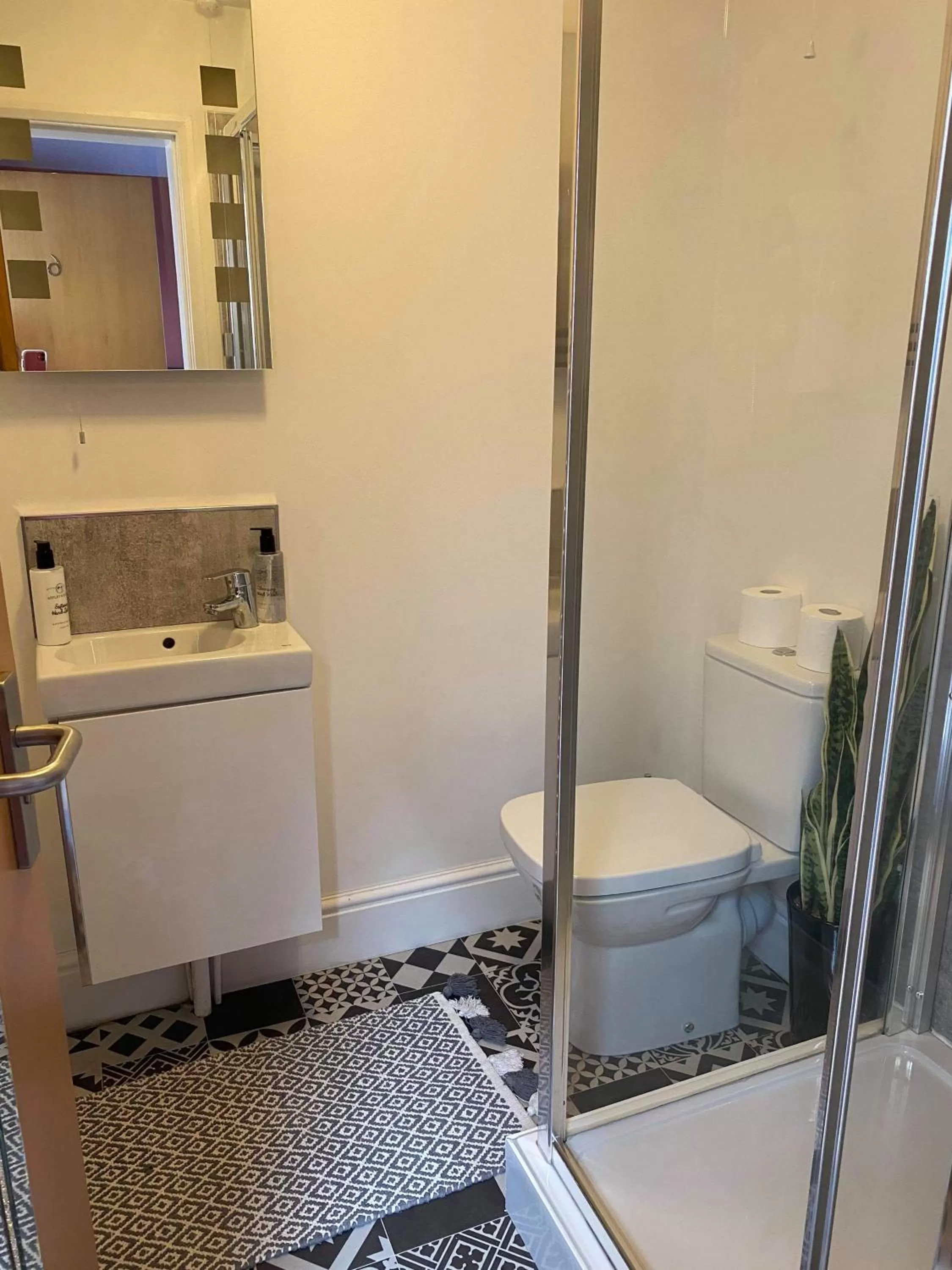 Bathroom in Imaginarium rooms