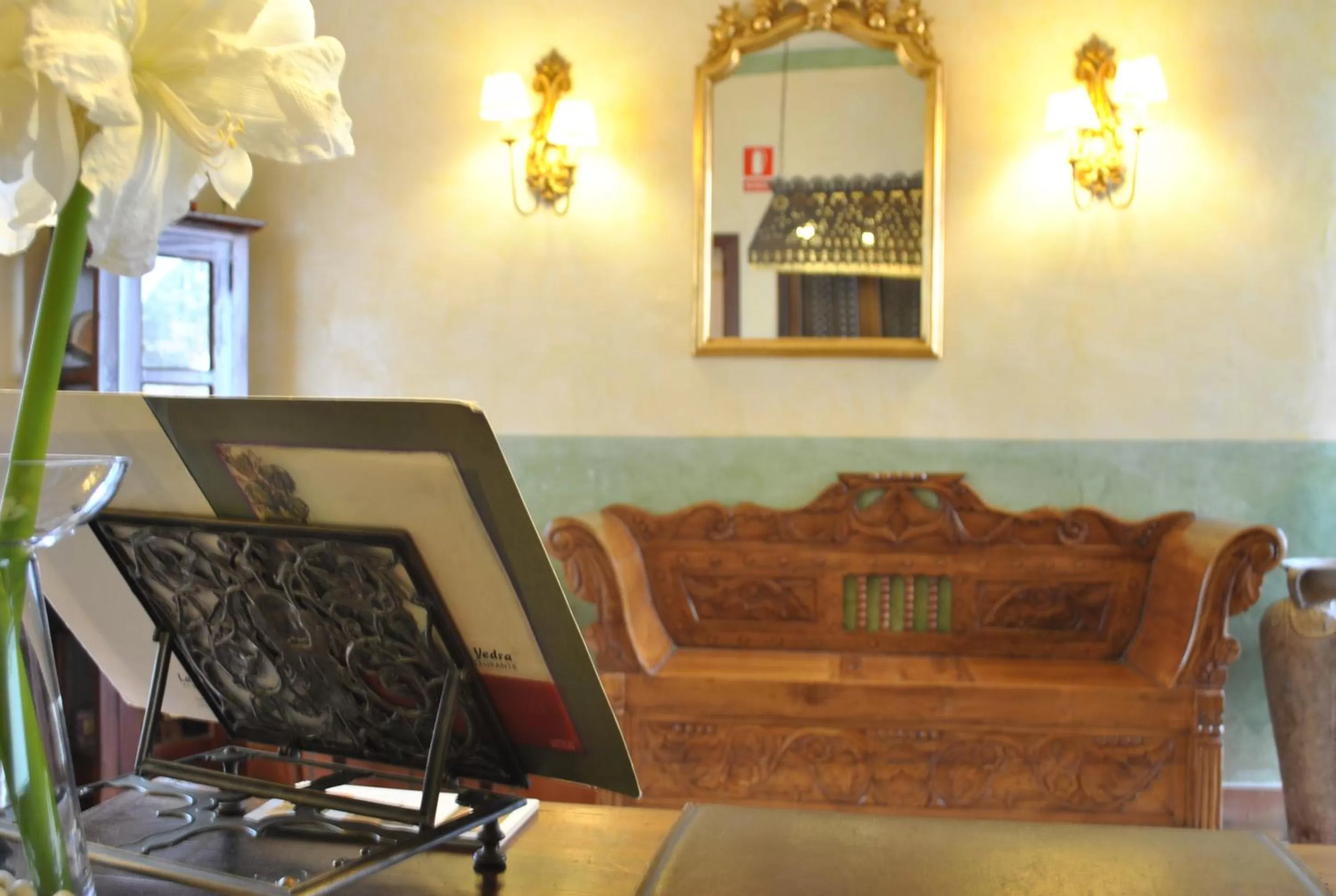 Decorative detail in El Rincón de las Descalzas