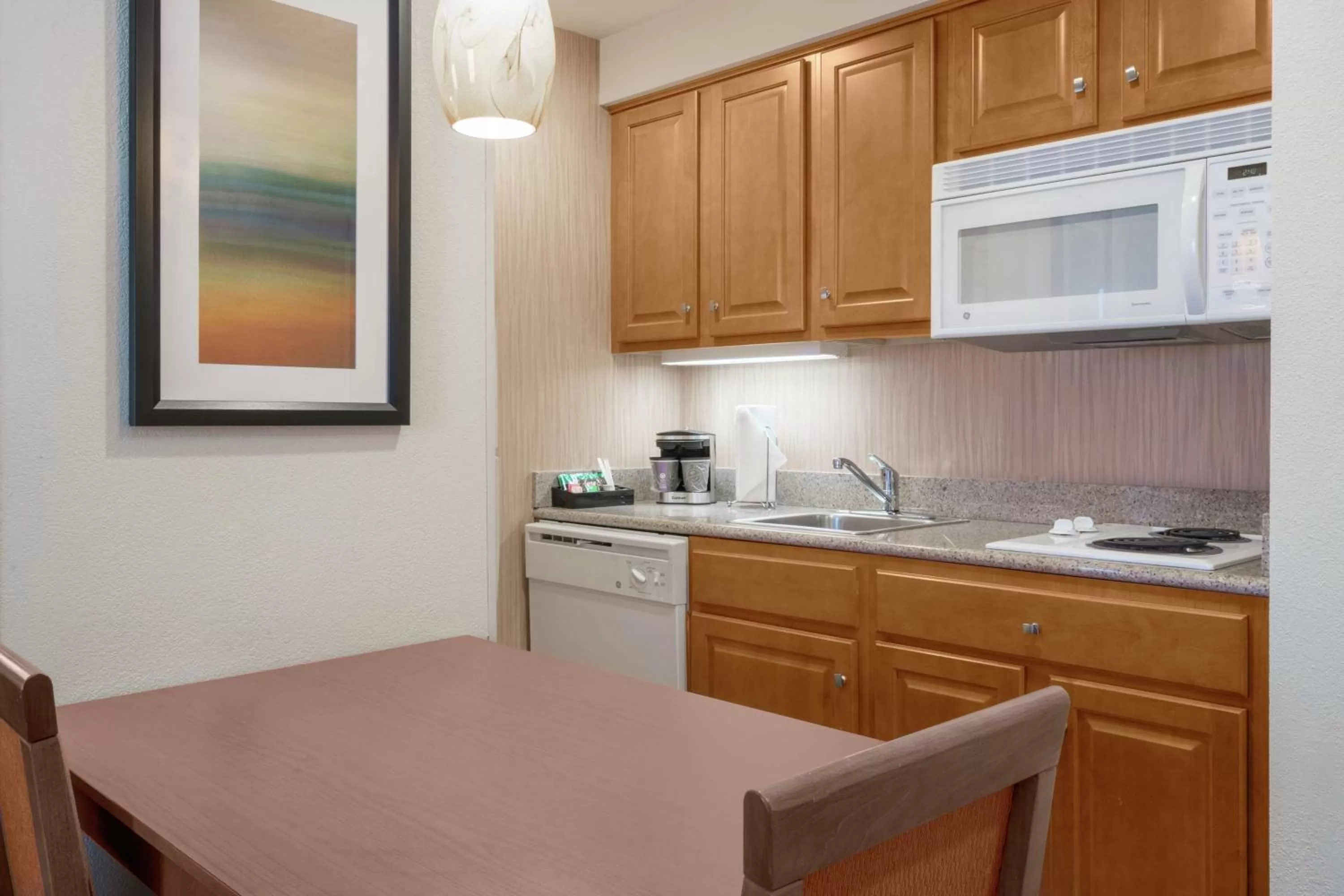 Kitchen or kitchenette in Homewood Suites by Hilton Philadelphia-Valley Forge