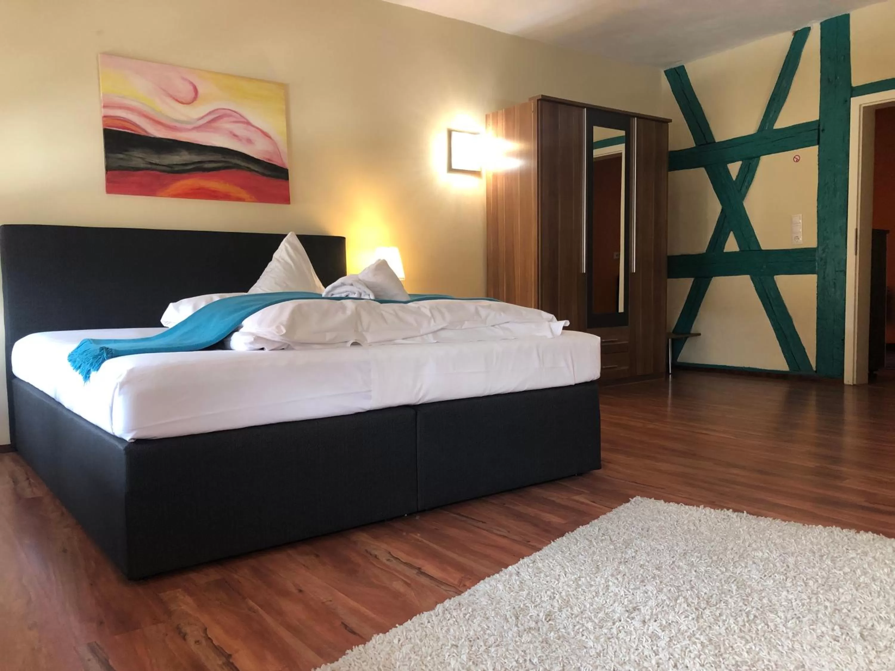 Bed in Hotel Zum Kastanienbaum