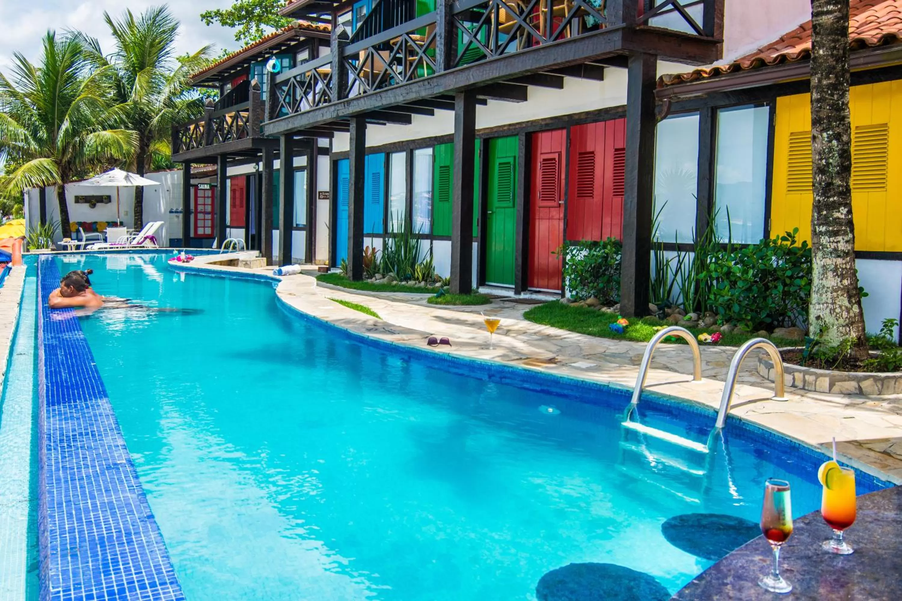 Swimming pool in Chez Pitu Praia Hotel