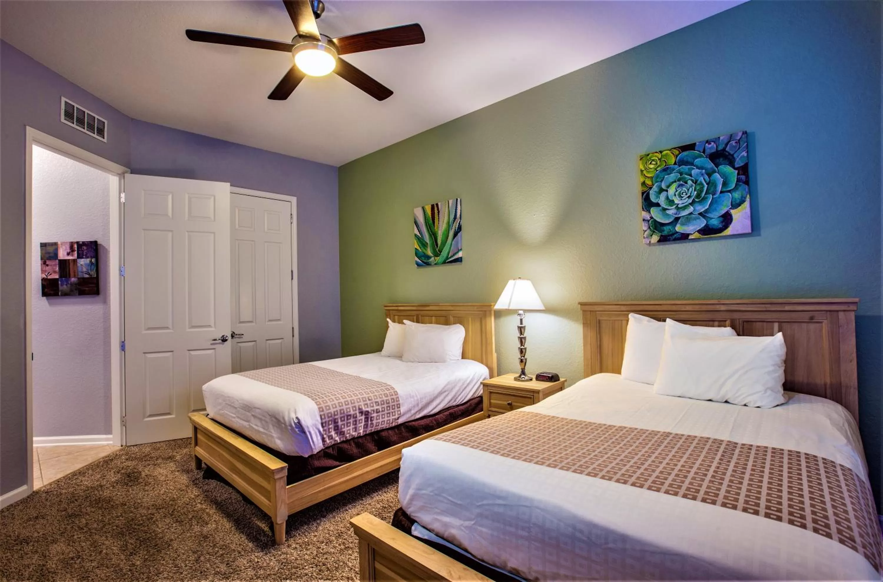 Bed in Vista Cay Resort by Millenium at Universal Blvd.