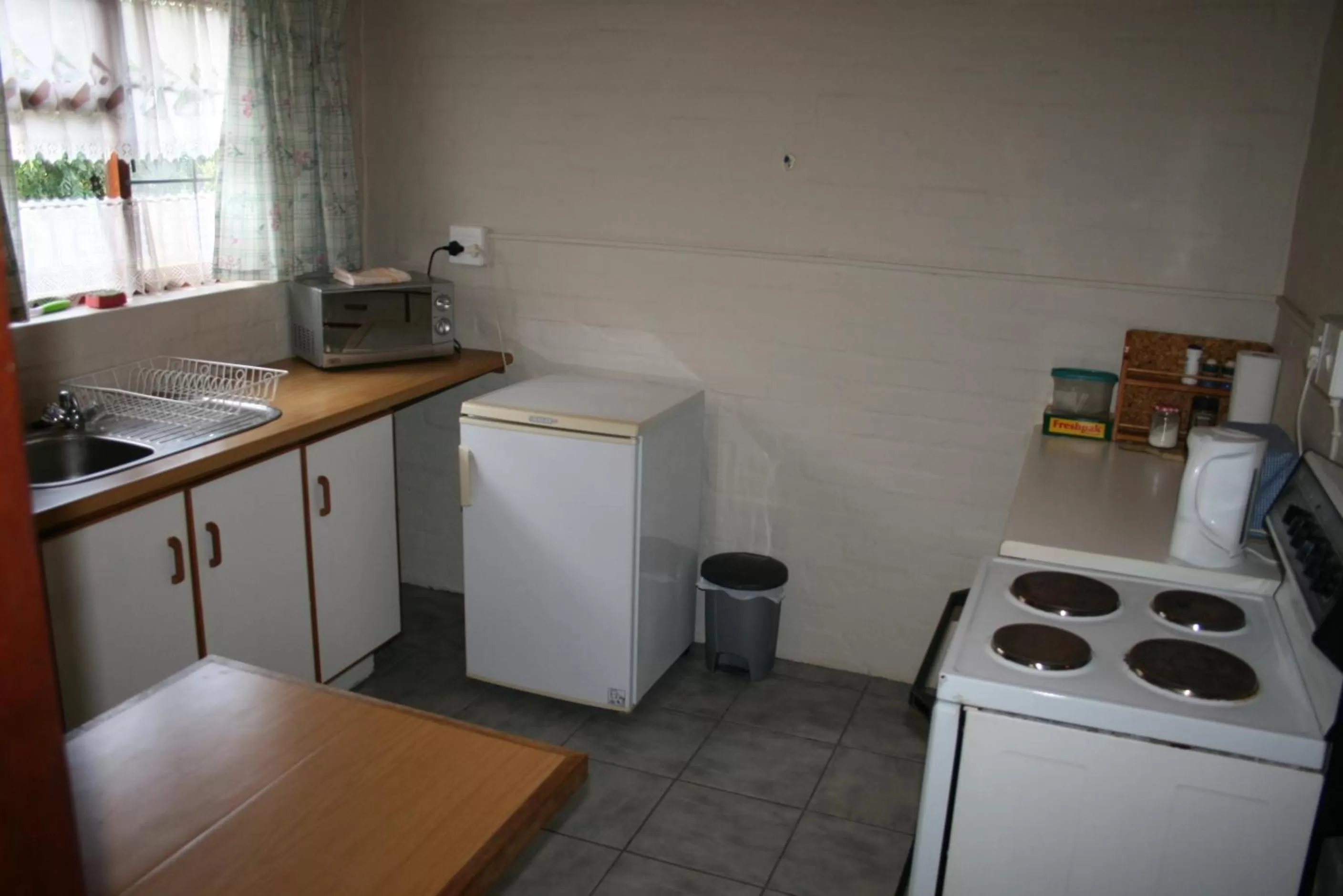 Food and drinks, Kitchen/Kitchenette in Haus Barbara Guest House