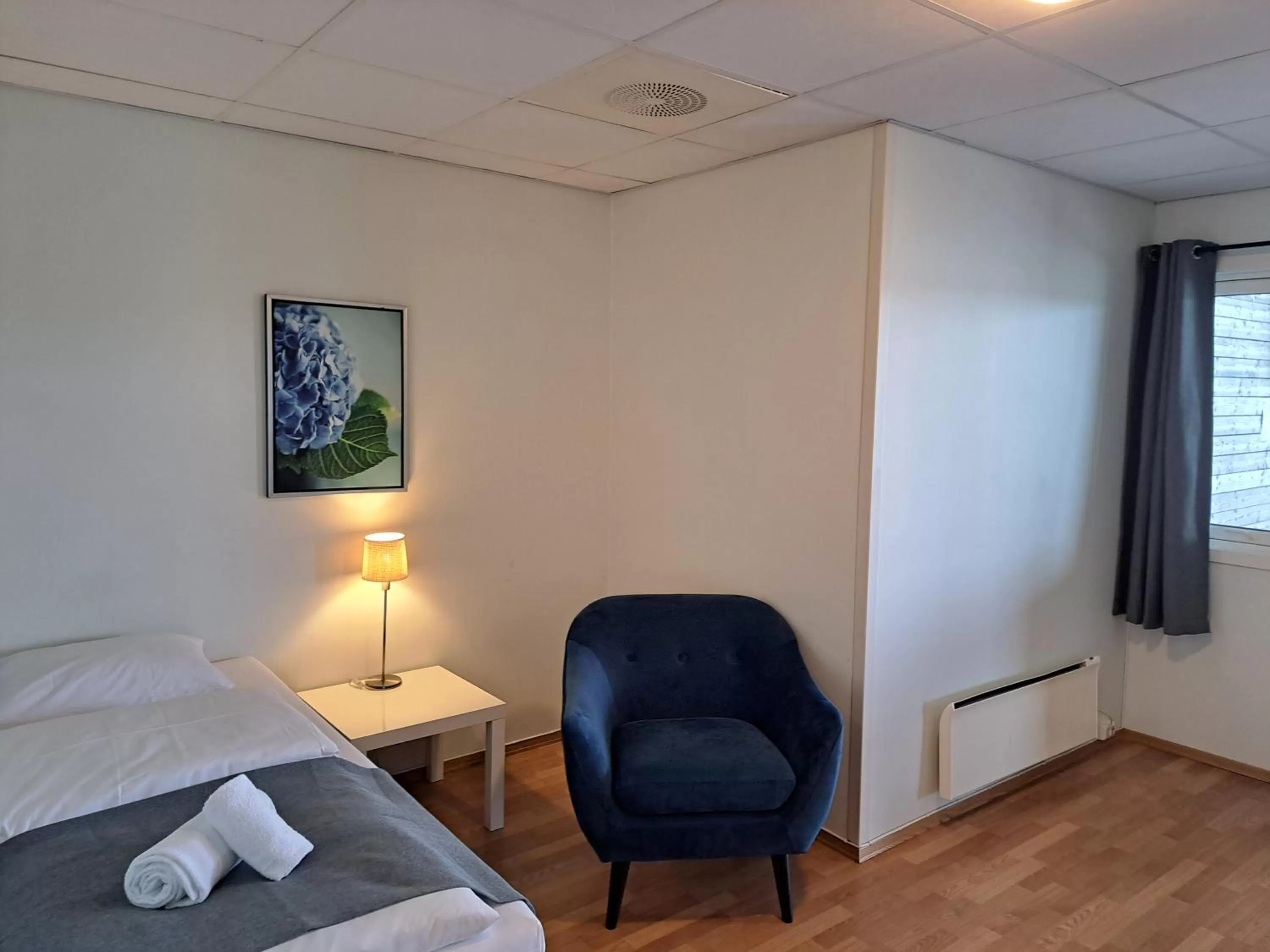 Photo of the whole room, Bed in Motell Svinesundparken