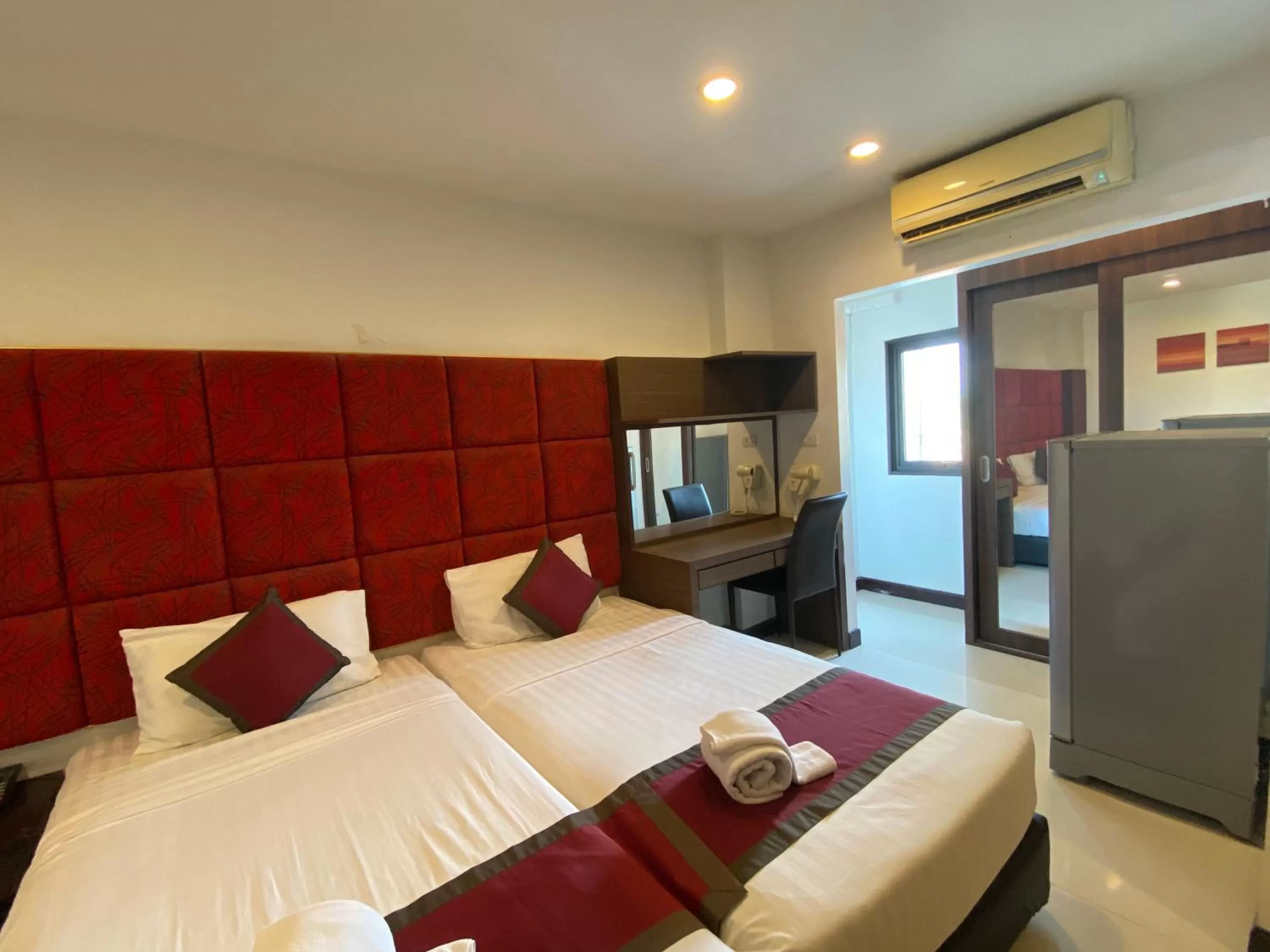 Photo of the whole room, Bed in Le Vernissage by Goad Avadhess Hospitality