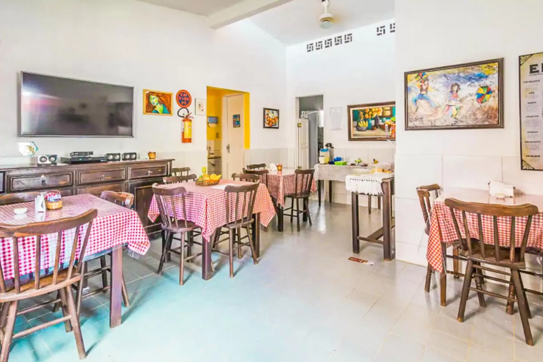 Restaurant/places to eat in Pousada Ciranda