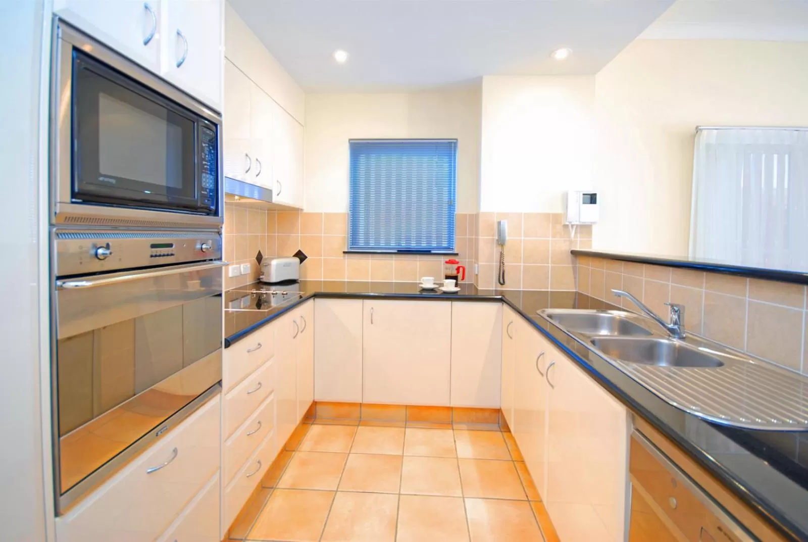 Kitchen or kitchenette, Kitchen/Kitchenette in Magnolia Lane Apartments