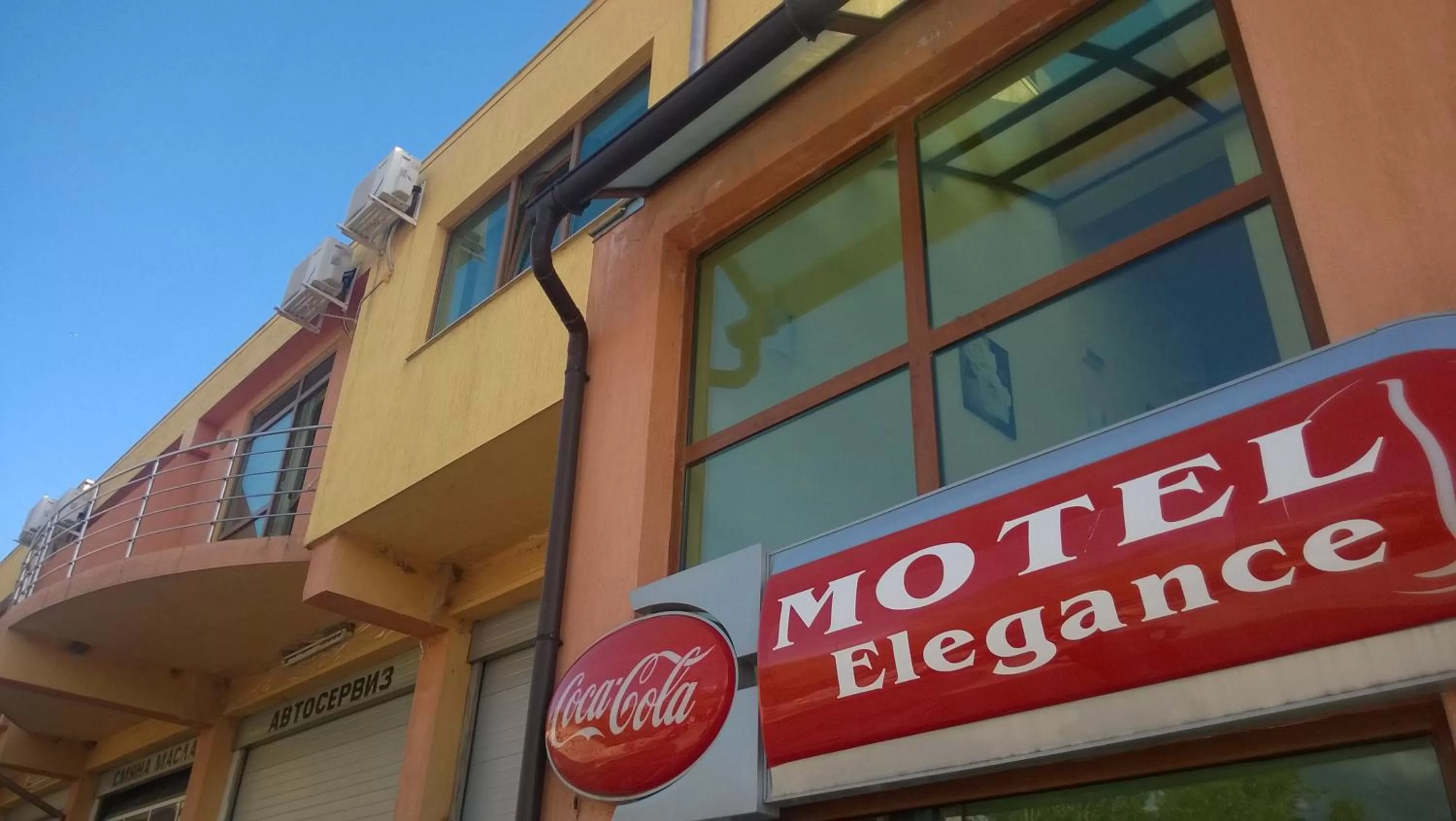 Property Building in Motel Elegance