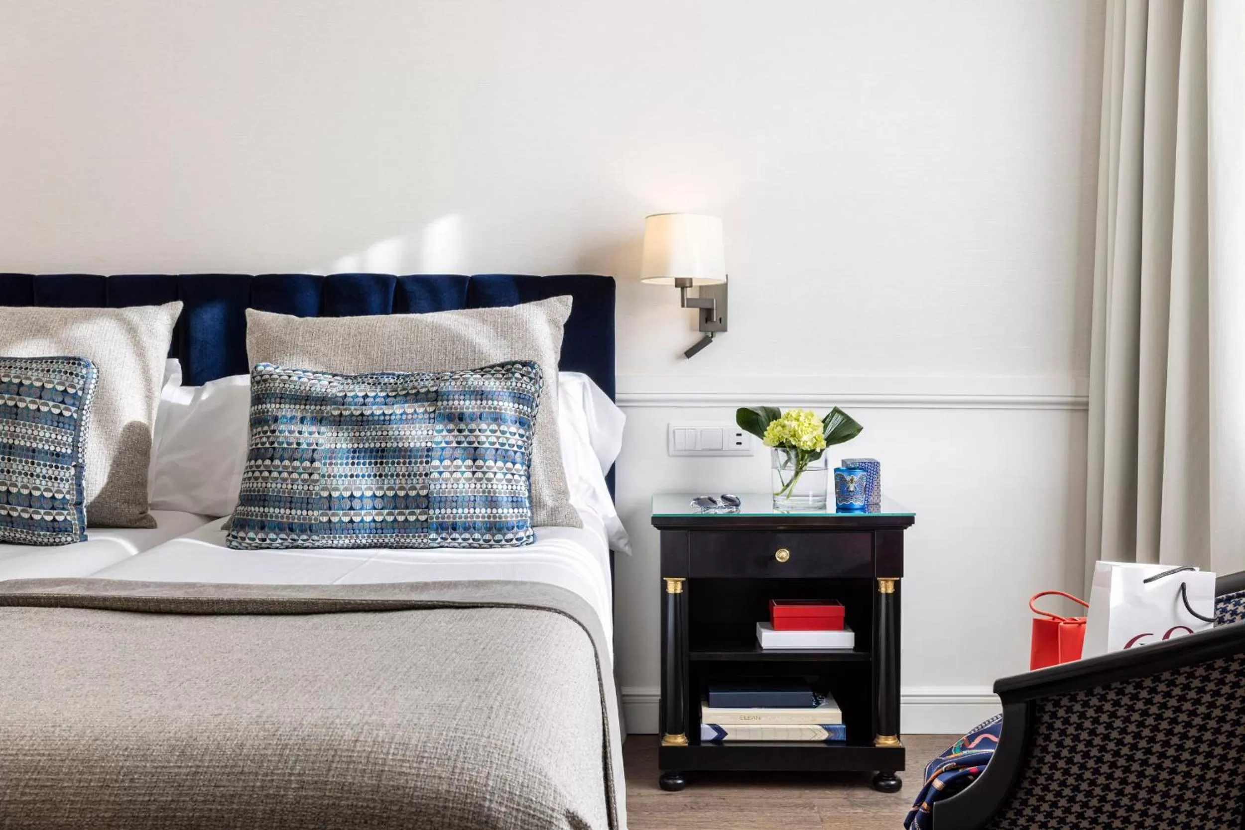 Bedroom, Bed in Emperador