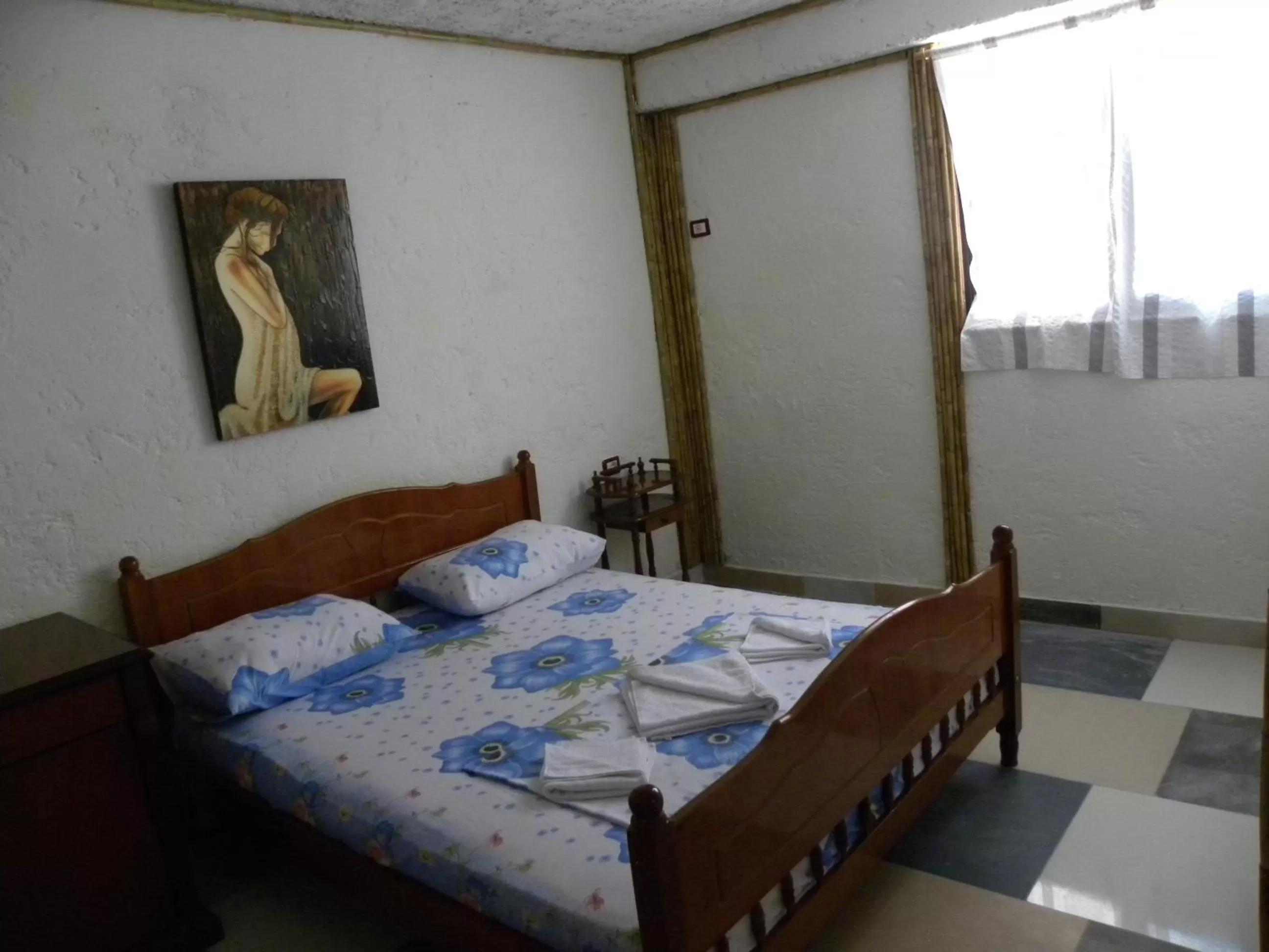 Photo of the whole room, Bed in Maxola's Dream Orikum