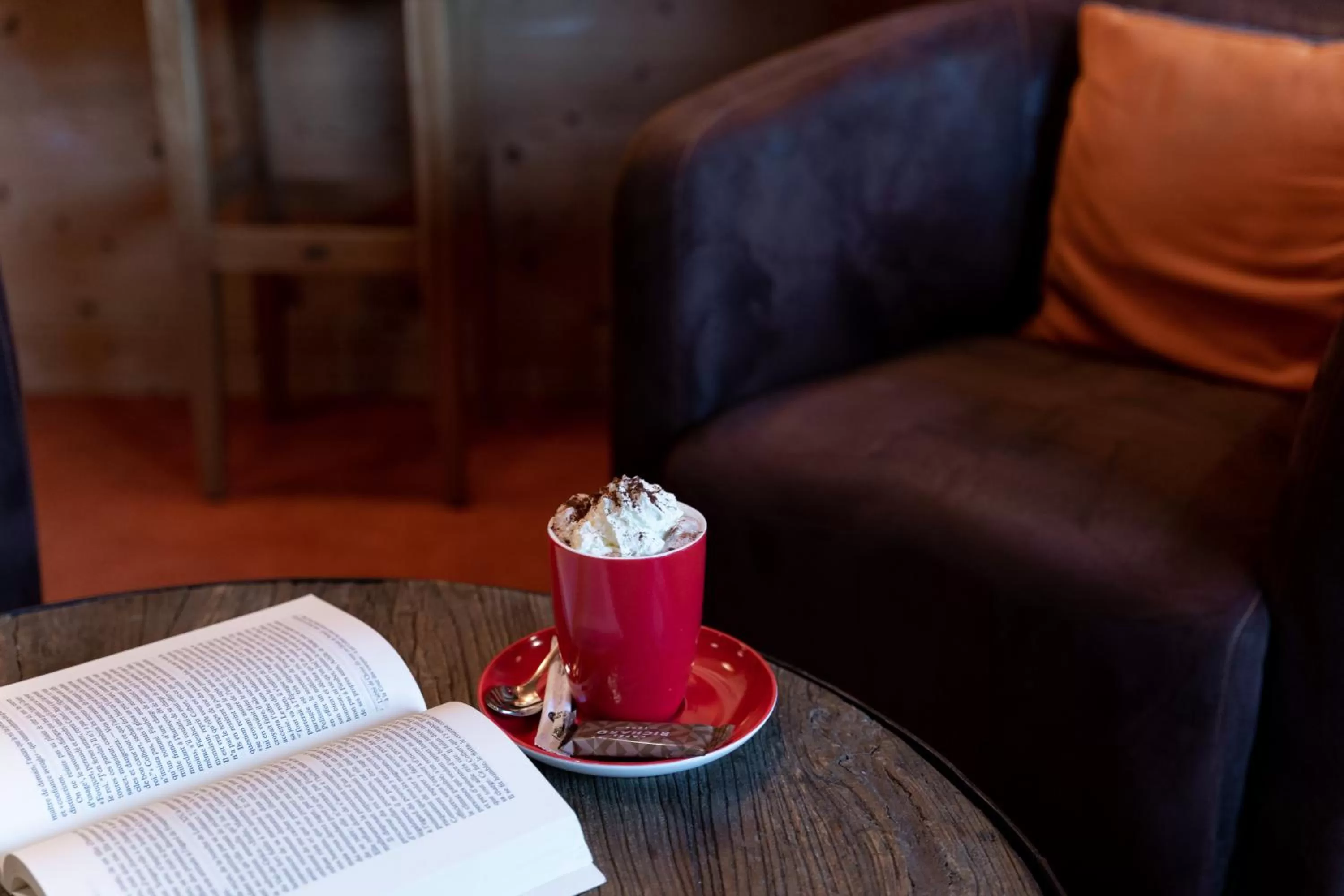 Lounge or bar in La Ferme Du Lac