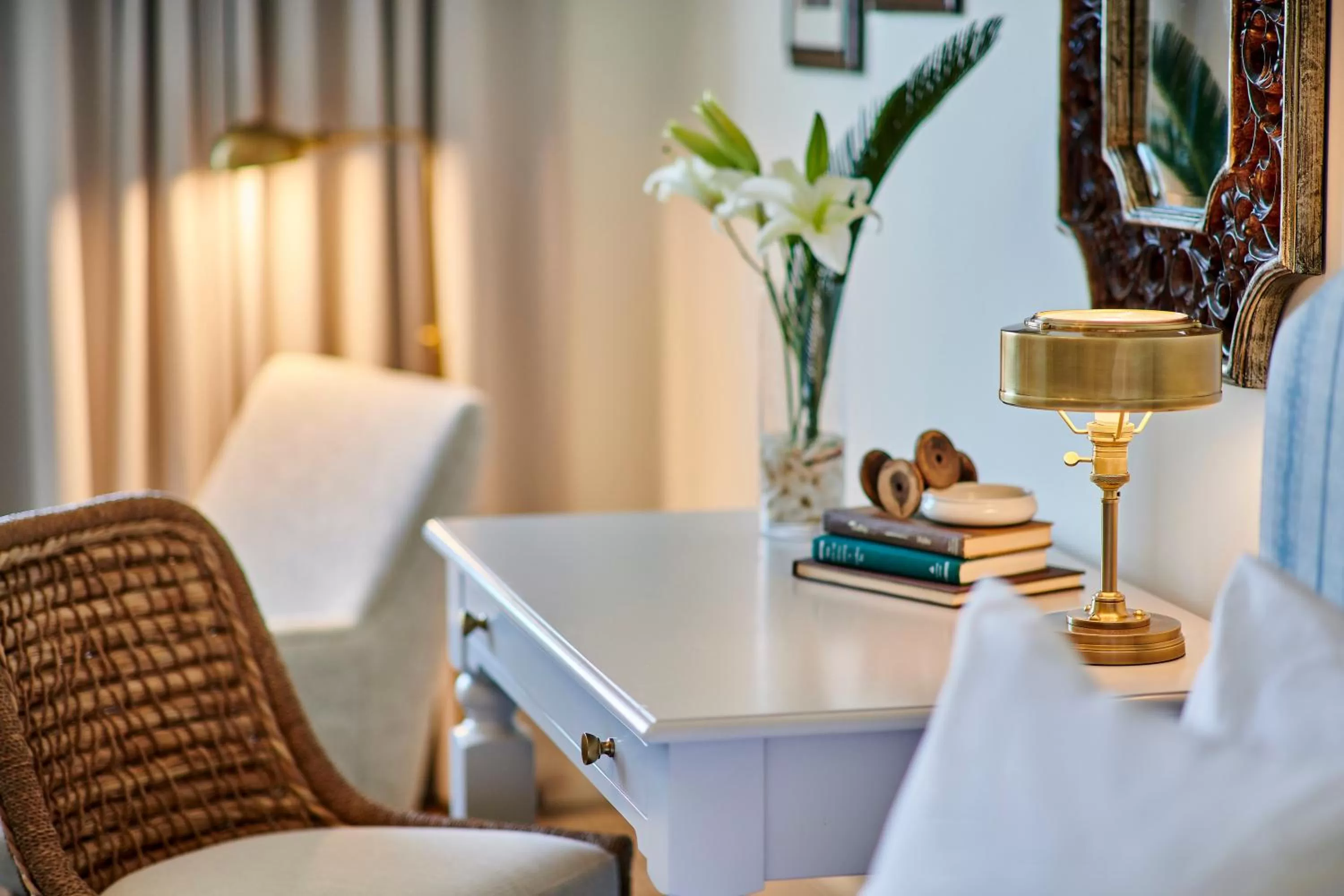 Seating area in Harbourview Inn