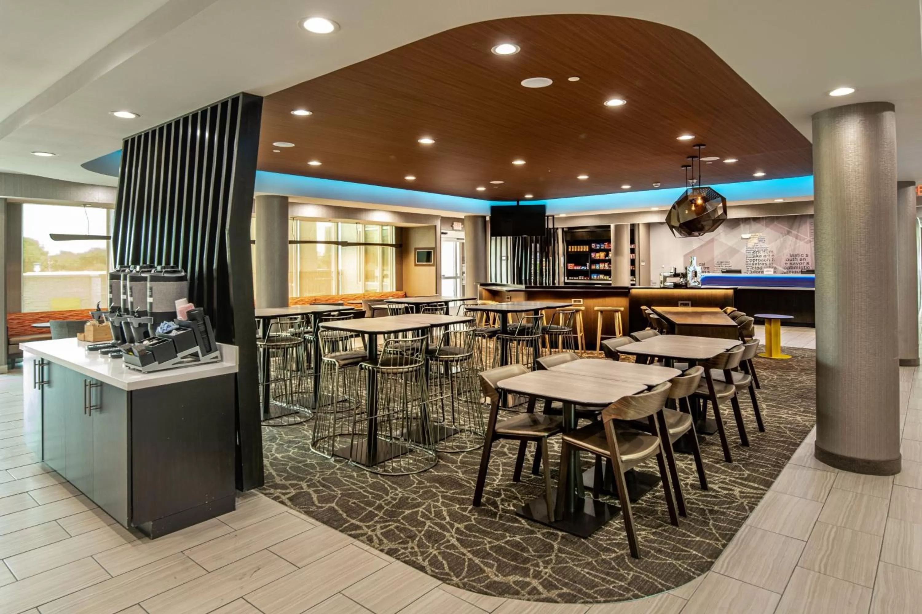 Restaurant/places to eat in SpringHill Suites Dallas Central Expressway