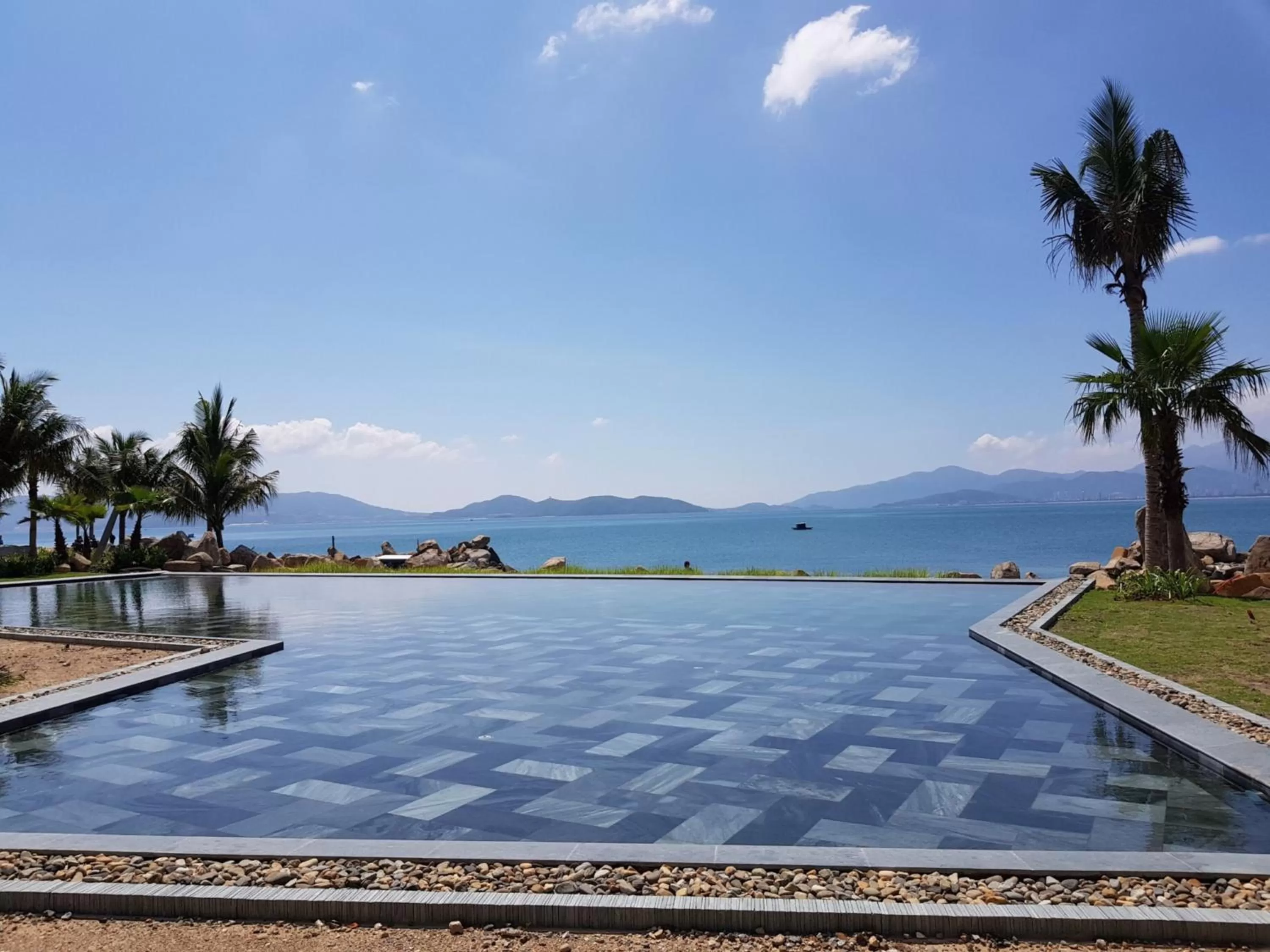 Pool view in Alibu Resort Nha Trang