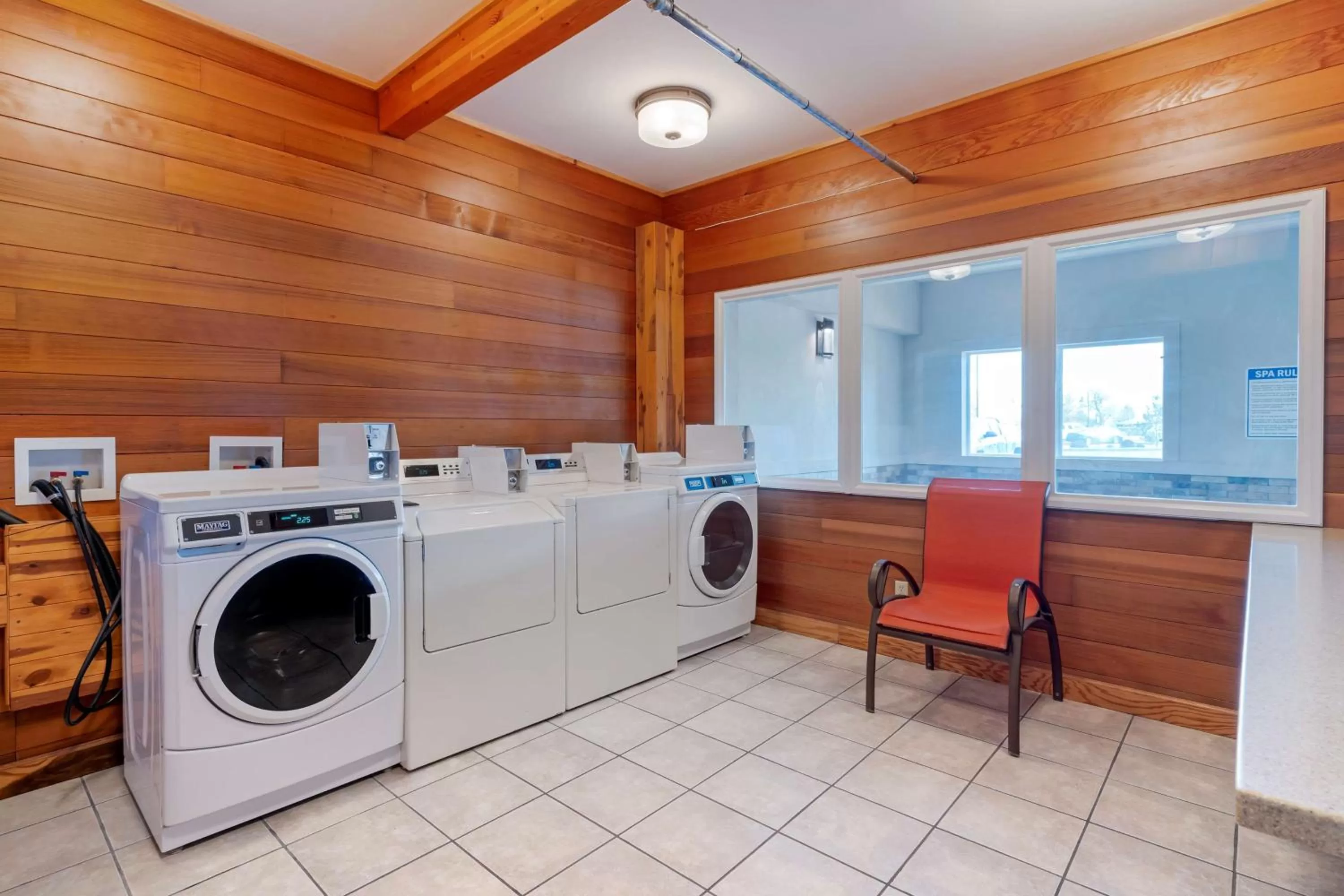 laundry in Best Western Blackfoot Inn