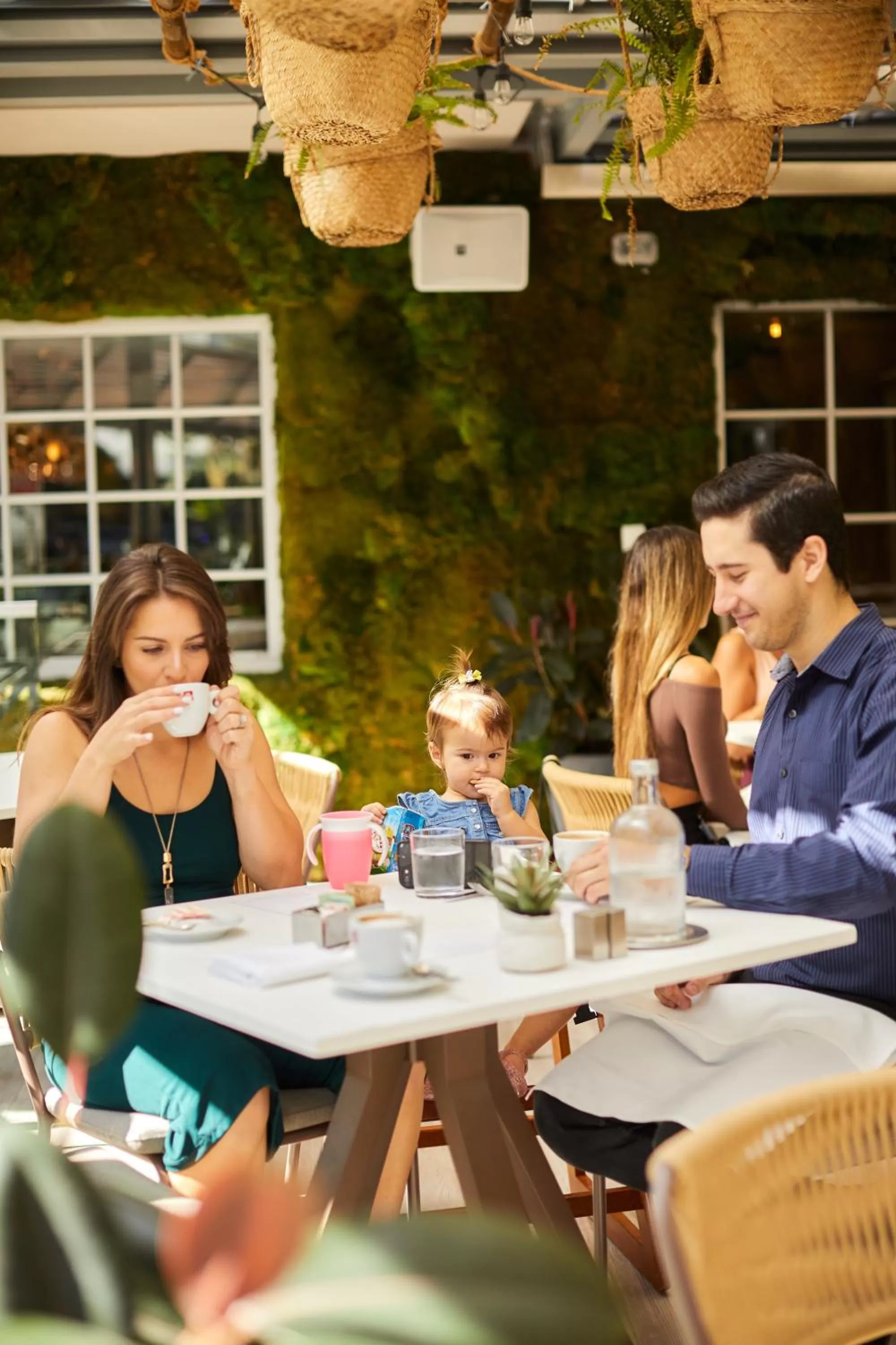 Restaurant/places to eat in Lennox Miami Beach