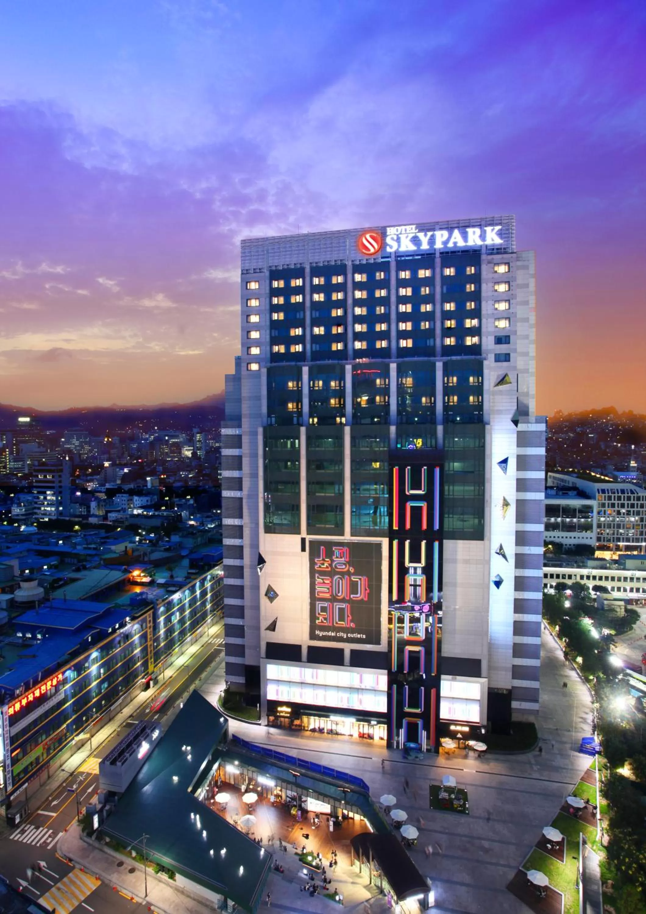 Property building in Hotel Skypark Kingstown Dongdaemun