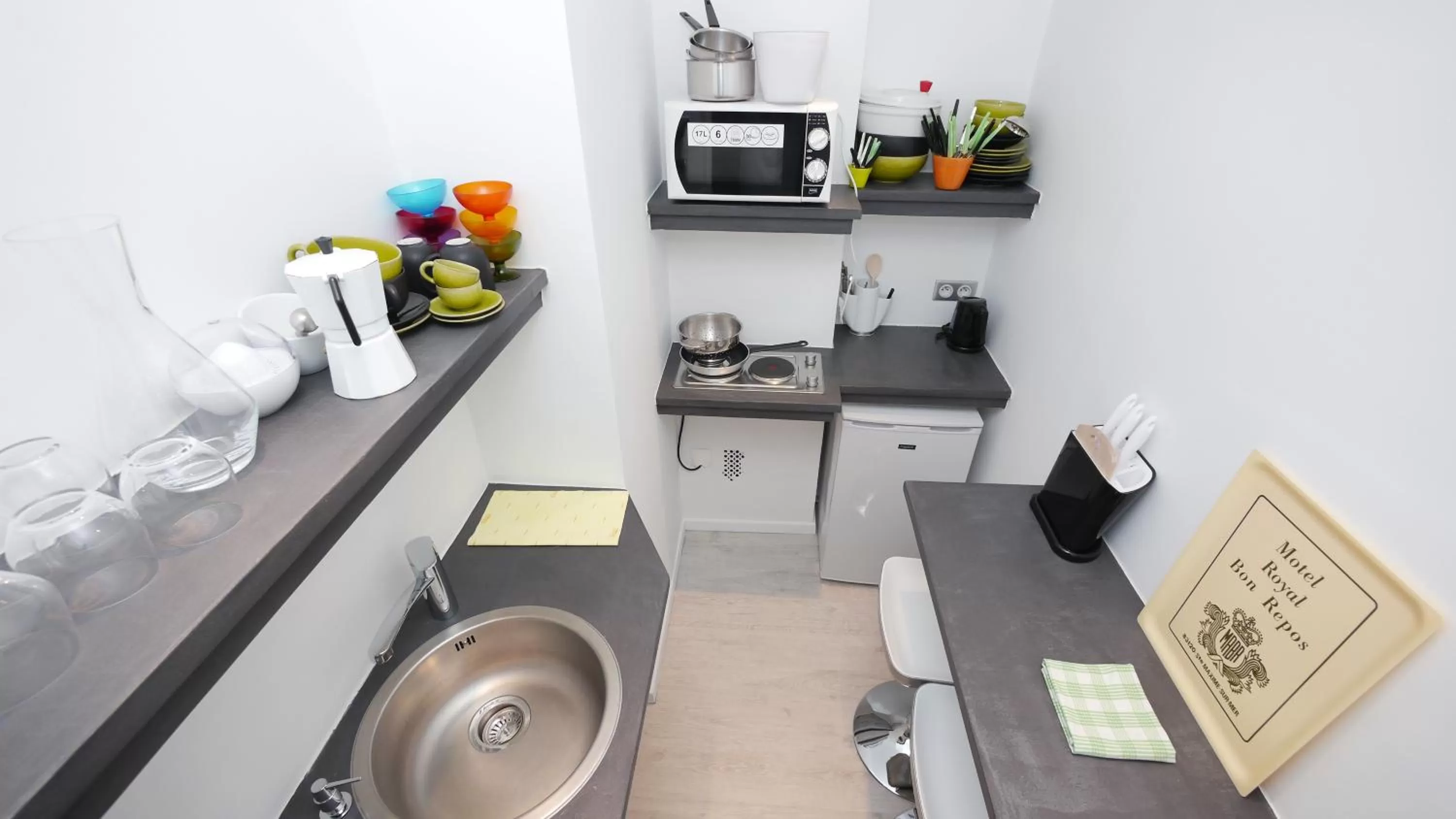 Kitchen or kitchenette in Hotel Royal Bon Repos